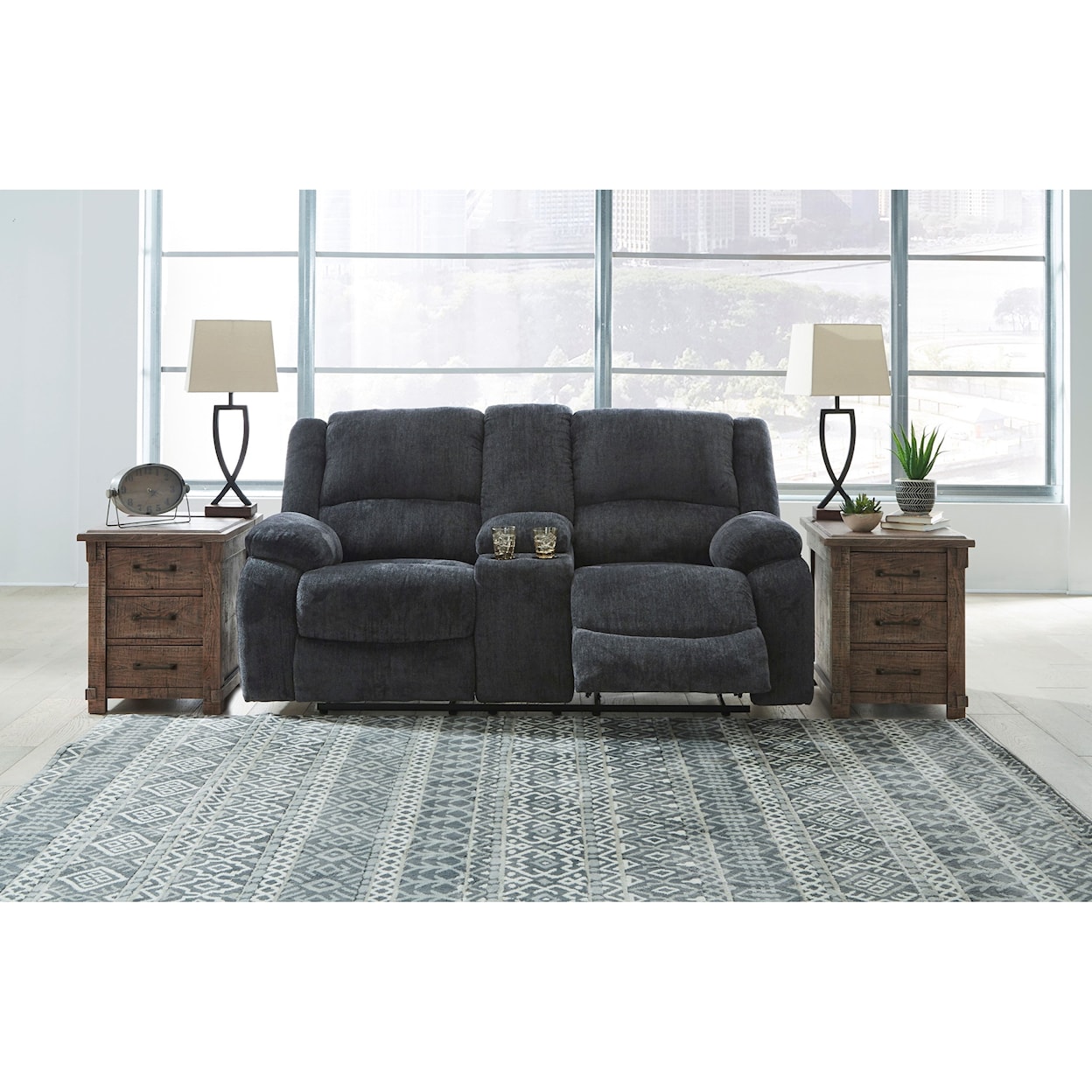Signature Design Draycoll Double Reclining Loveseat w/ Console