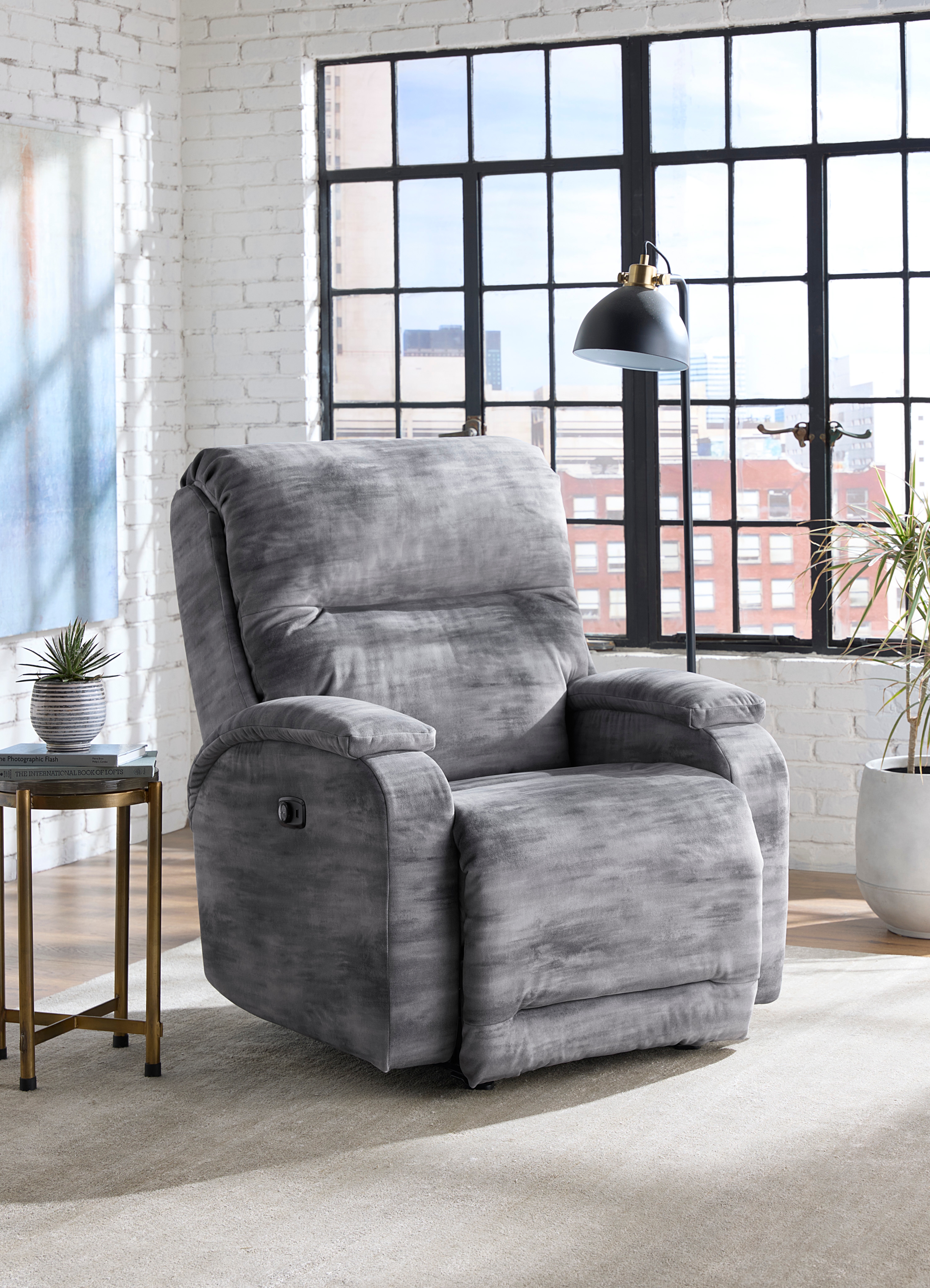 Best Home Furnishings Maverly Power Space Saver Recliner