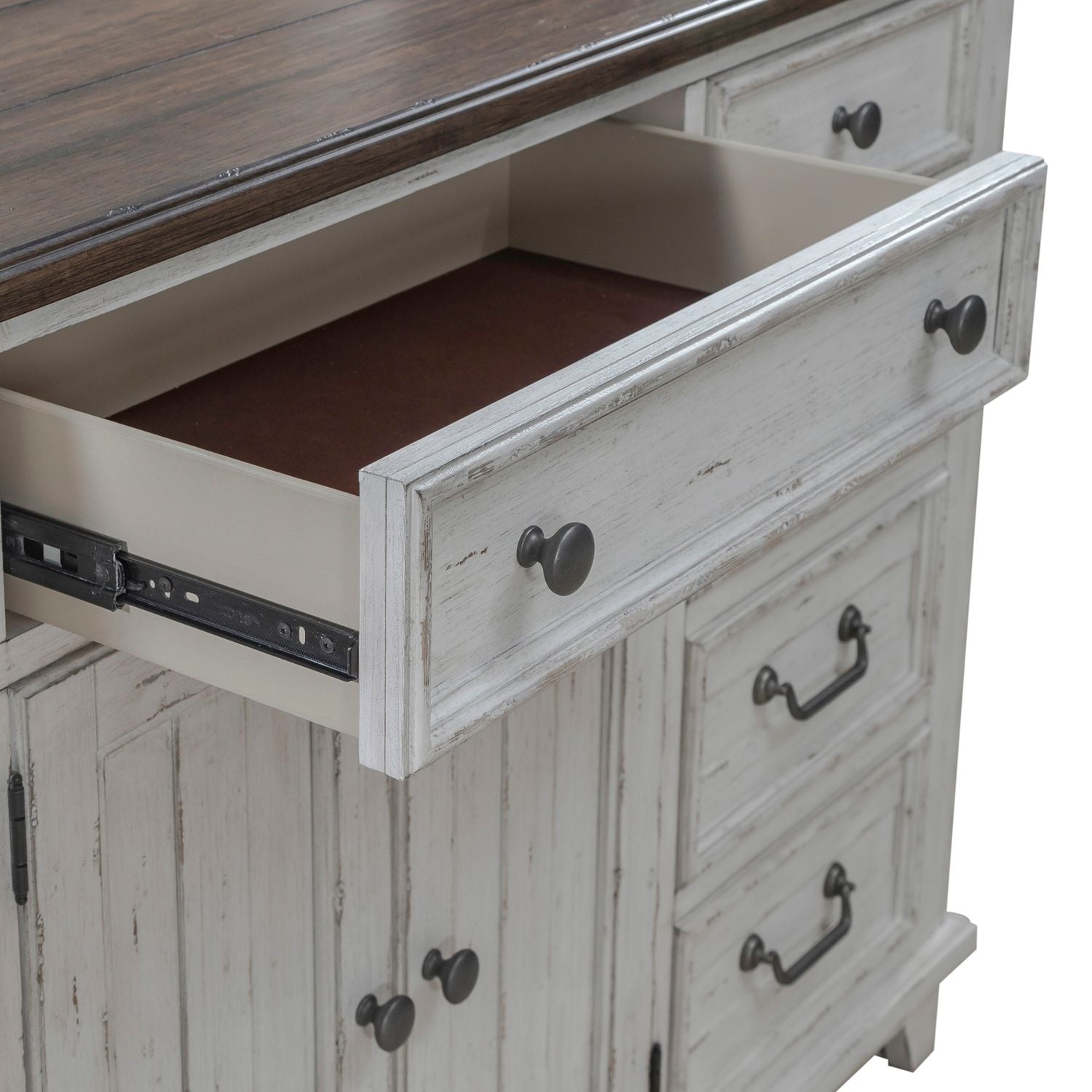 Liberty Furniture River Place 9-Drawer Dresser