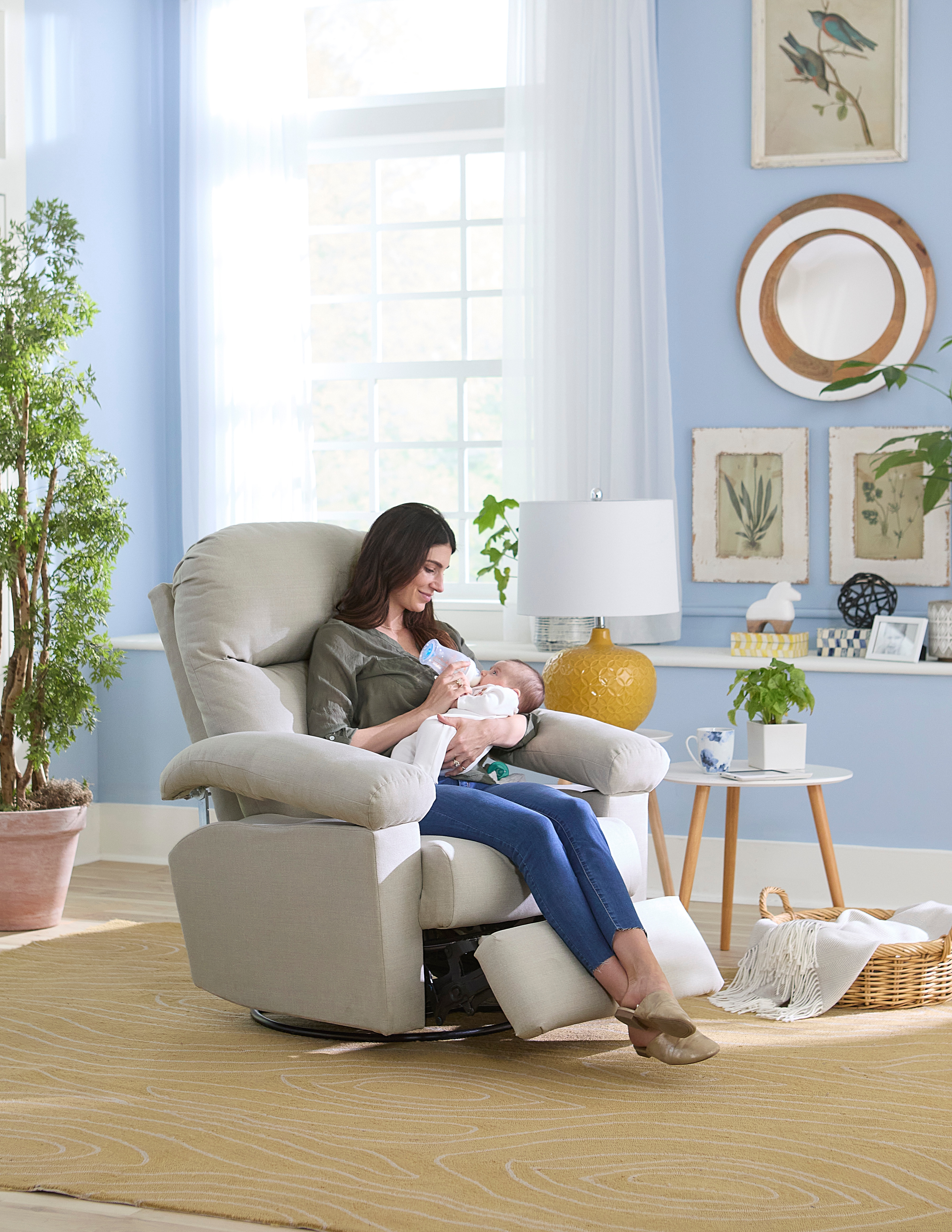 Best Home Furnishings Jodie Power Swivel Recliner w/ Adjustable Arms