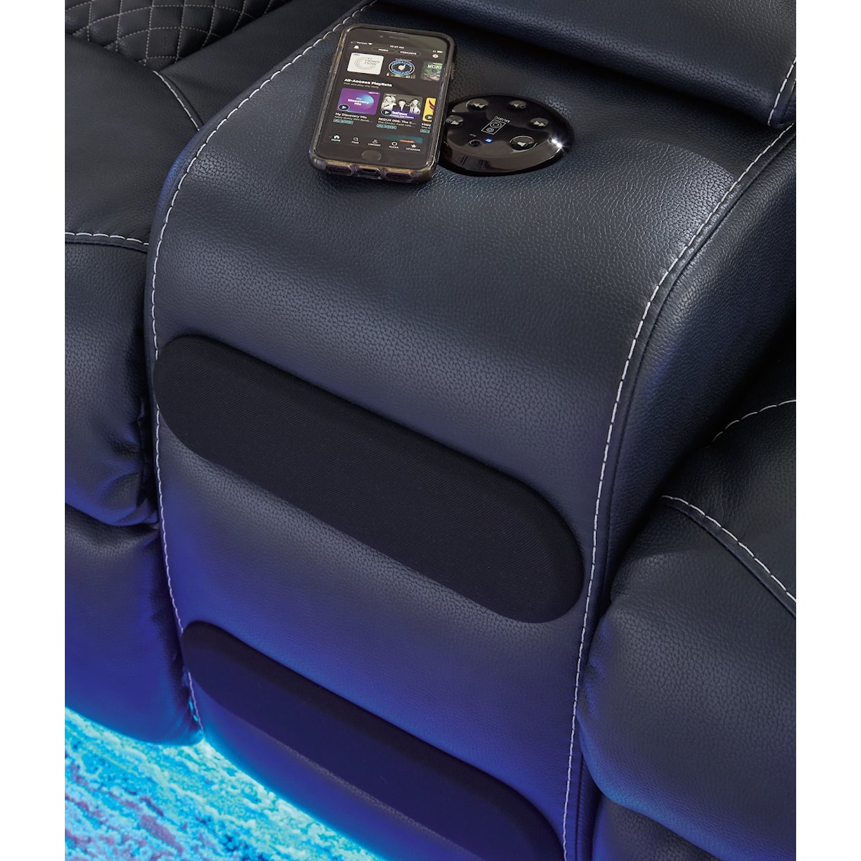 Signature Design Fyne-Dyme Power Reclining Loveseat With Console