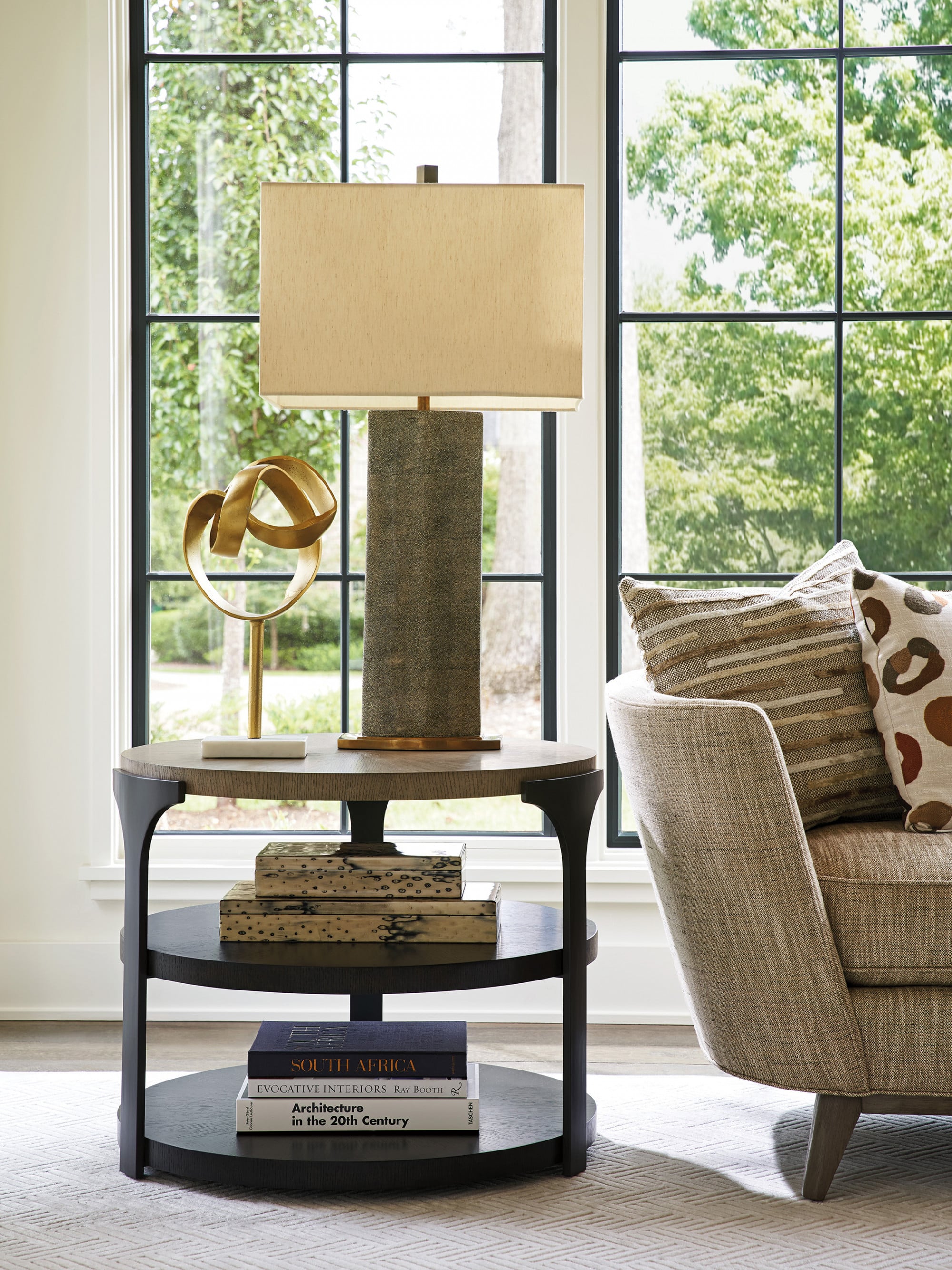 Round end table with lamp sales