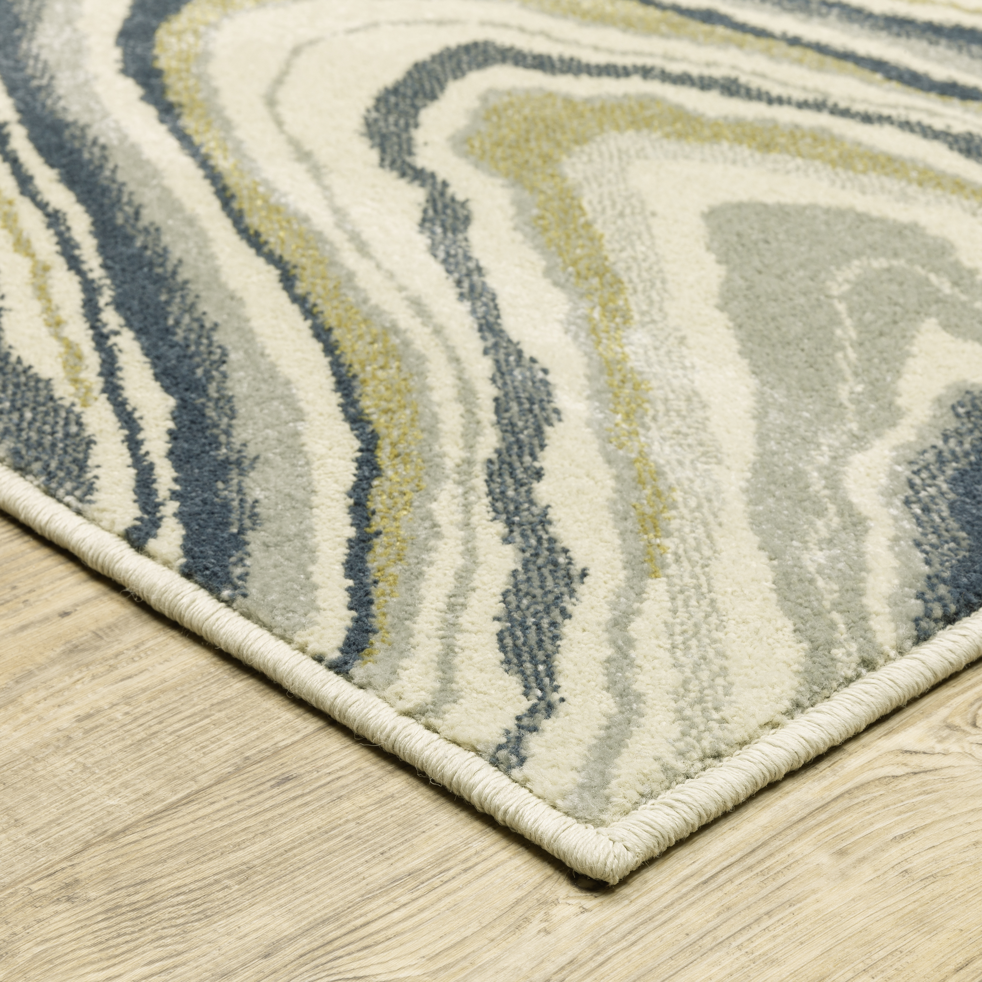 3' 3" X  5'  Rug