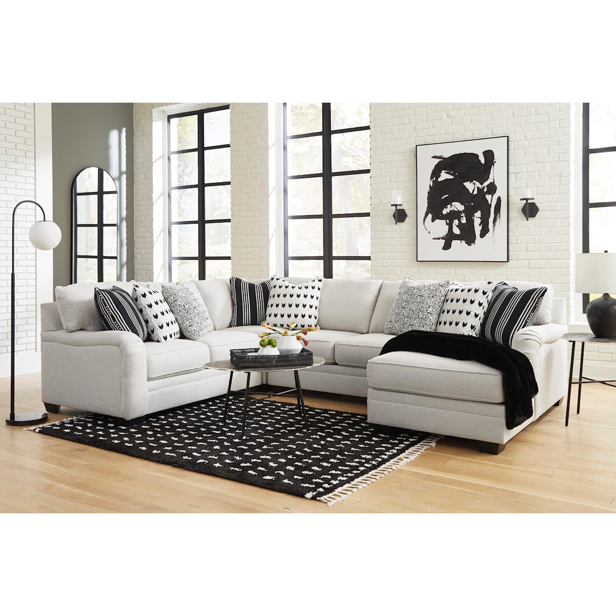 Signature Design by Ashley Huntsworth 4-Piece Sectional with Chaise