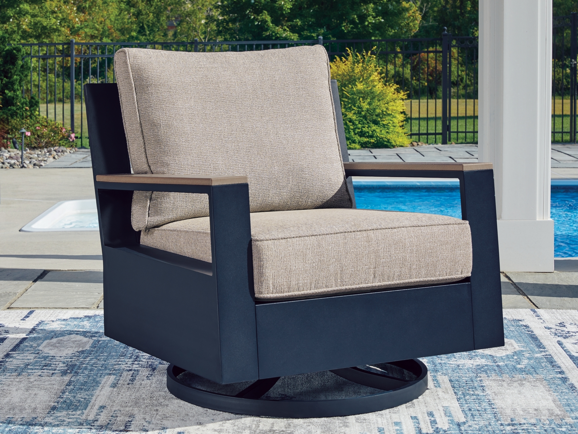Swivel Glider Chair W/Cushion