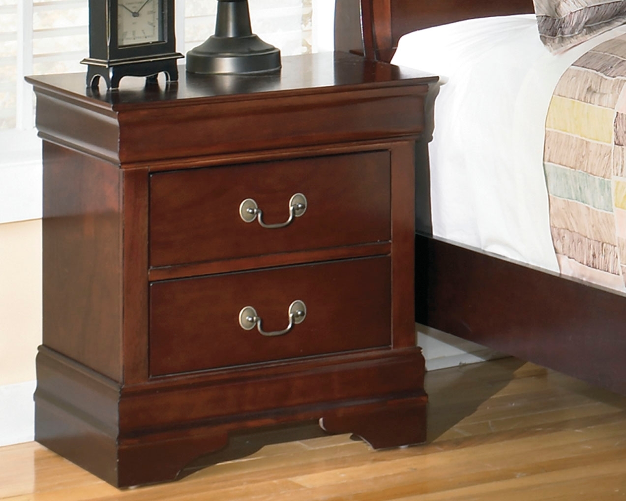 2-Drawer Nightstand
