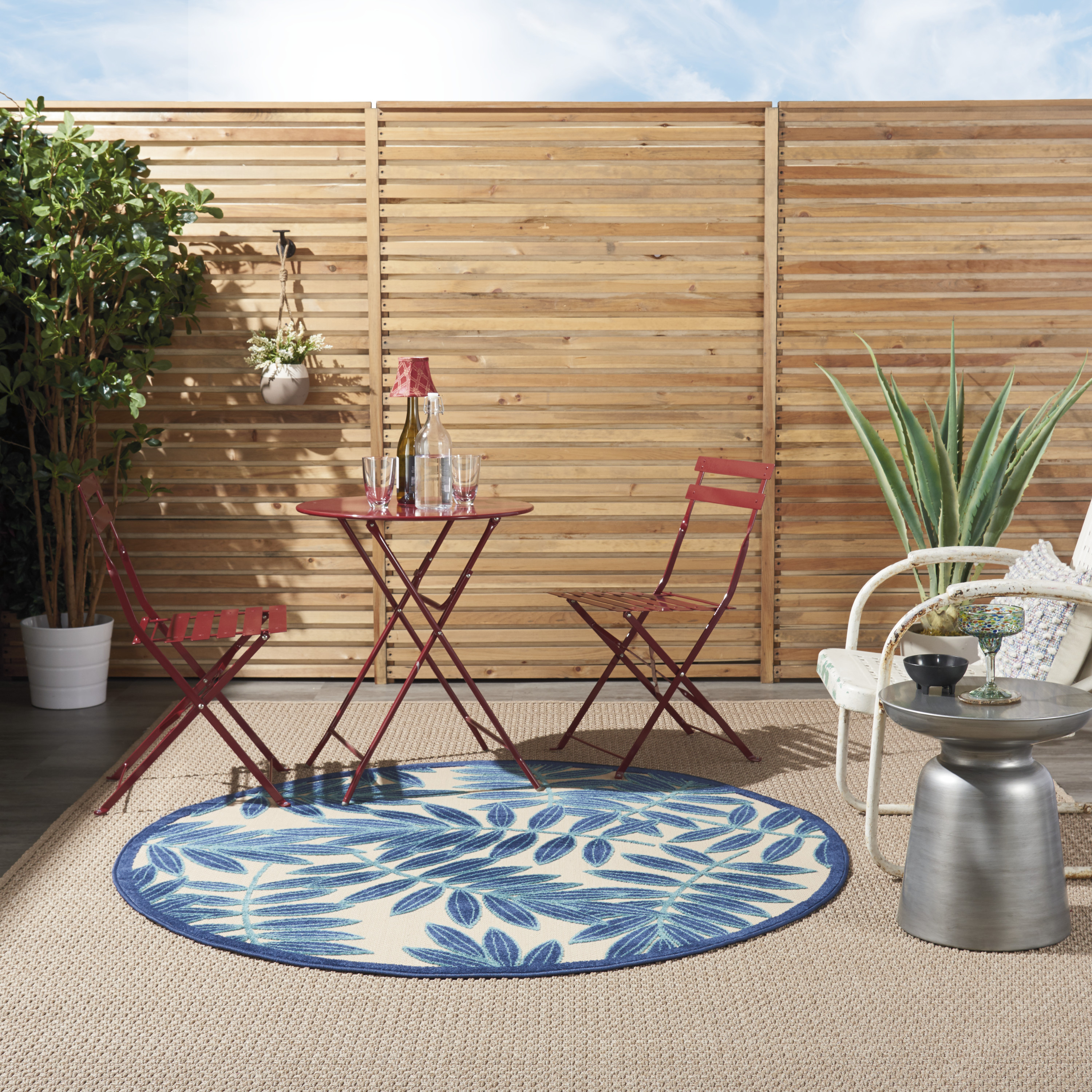 Nourison Aloha 4' Round  Rug