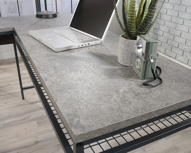 Sauder Market Commons Desk