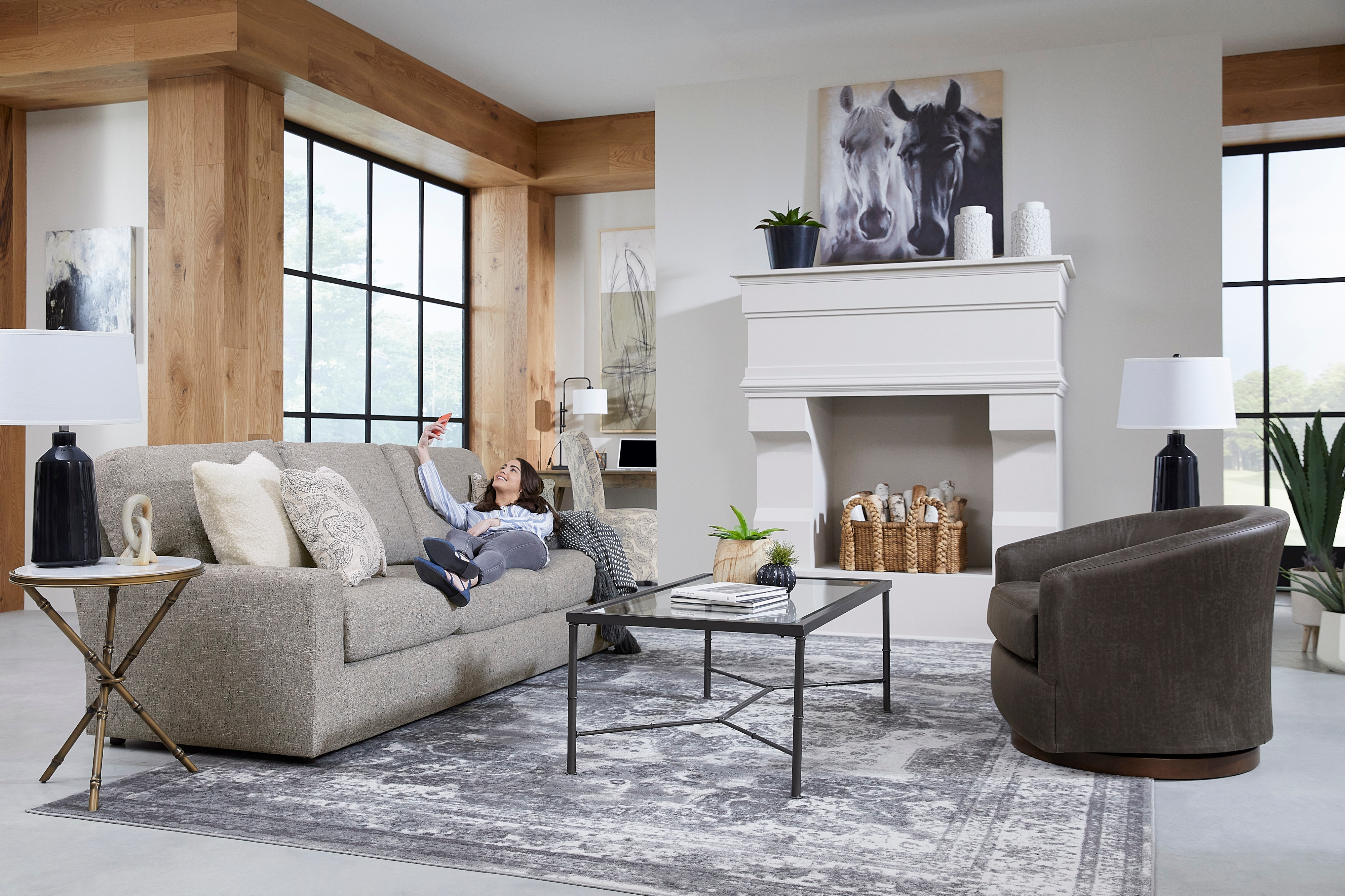 Best Home Furnishings Dovely Sofa