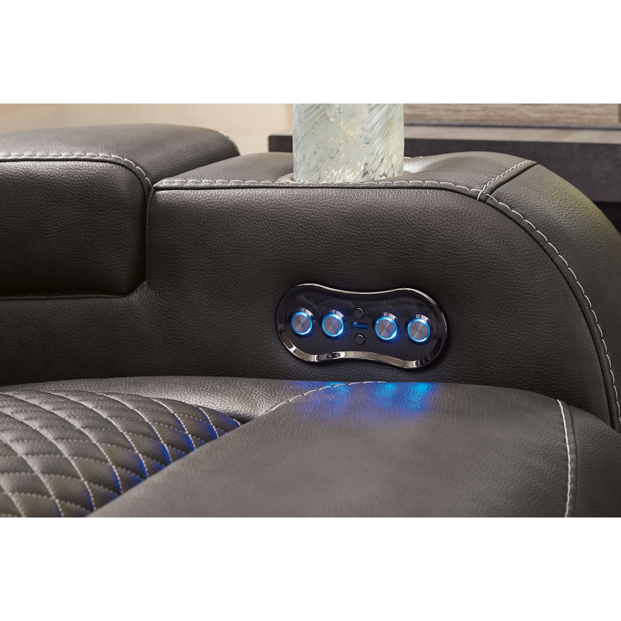 Signature Fyne-Dyme Power Reclining Loveseat With Console