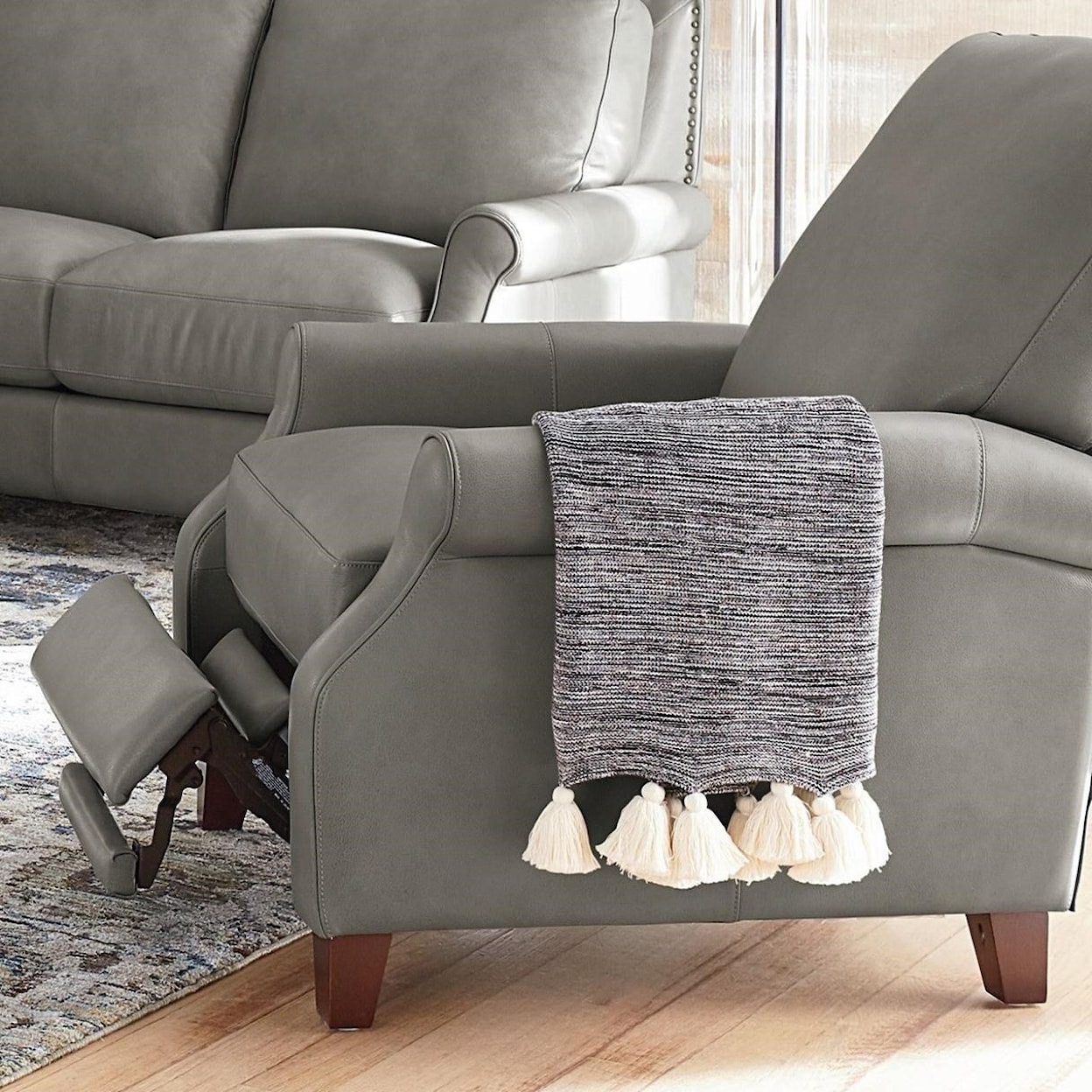 Bassett Club Level - Greyson Recliner