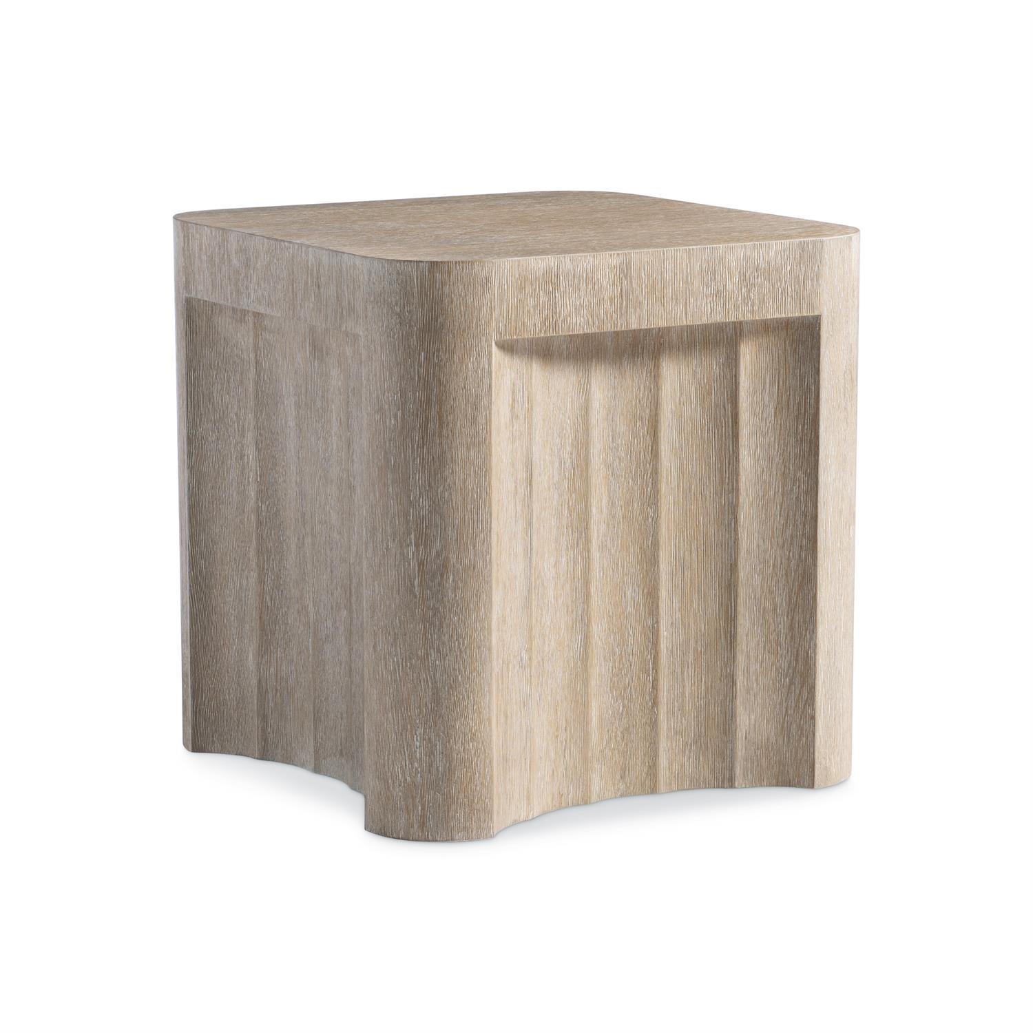 Loggia 22" Square End Table