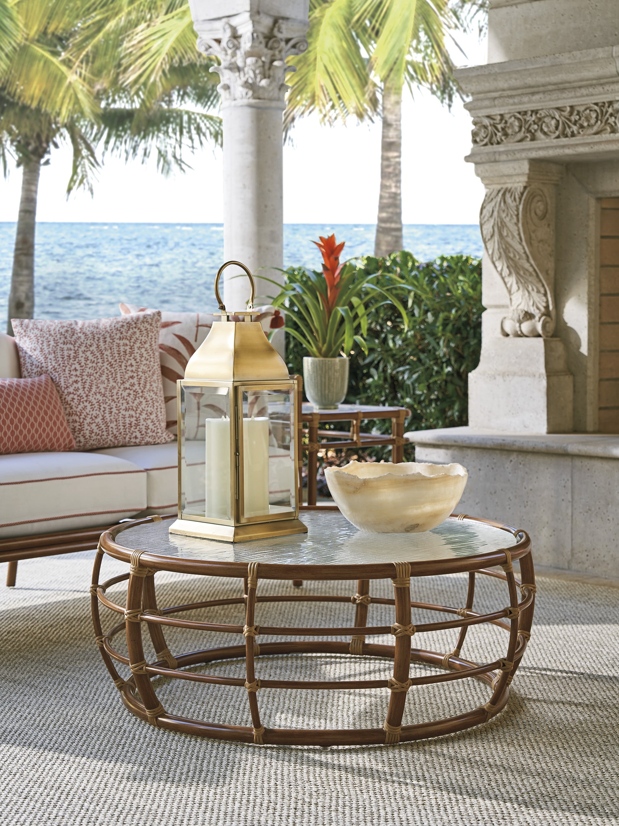 Tommy Bahama Outdoor Living Sandpiper Bay Outdoor Round Cocktail Table