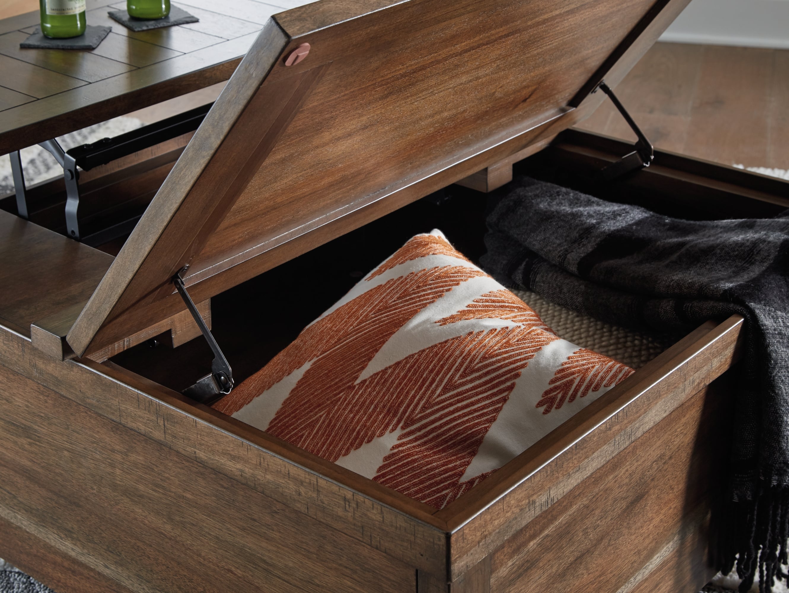 Signature Design by Ashley Moriville Lift Top Cocktail Table