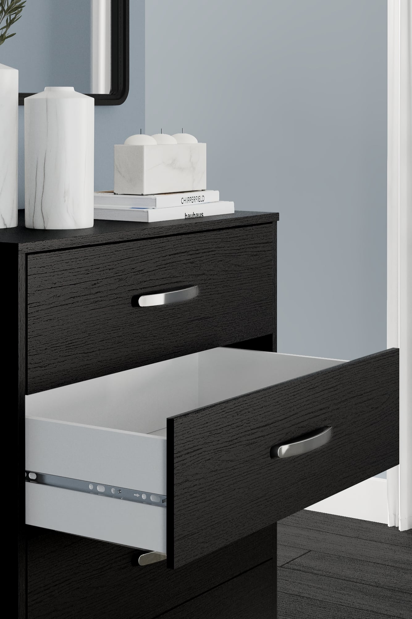 Signature Design by Ashley Finch 5-Drawer Chest