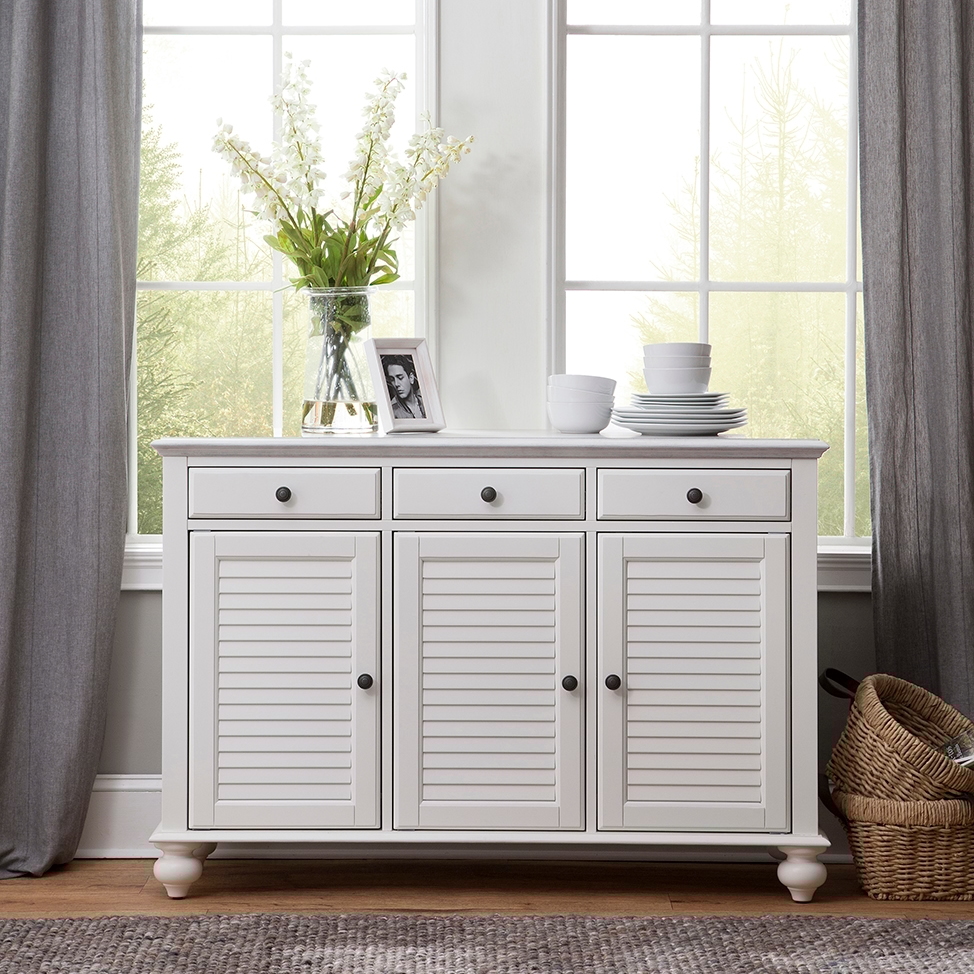 Coastal Queen Bed with Slat Headboard