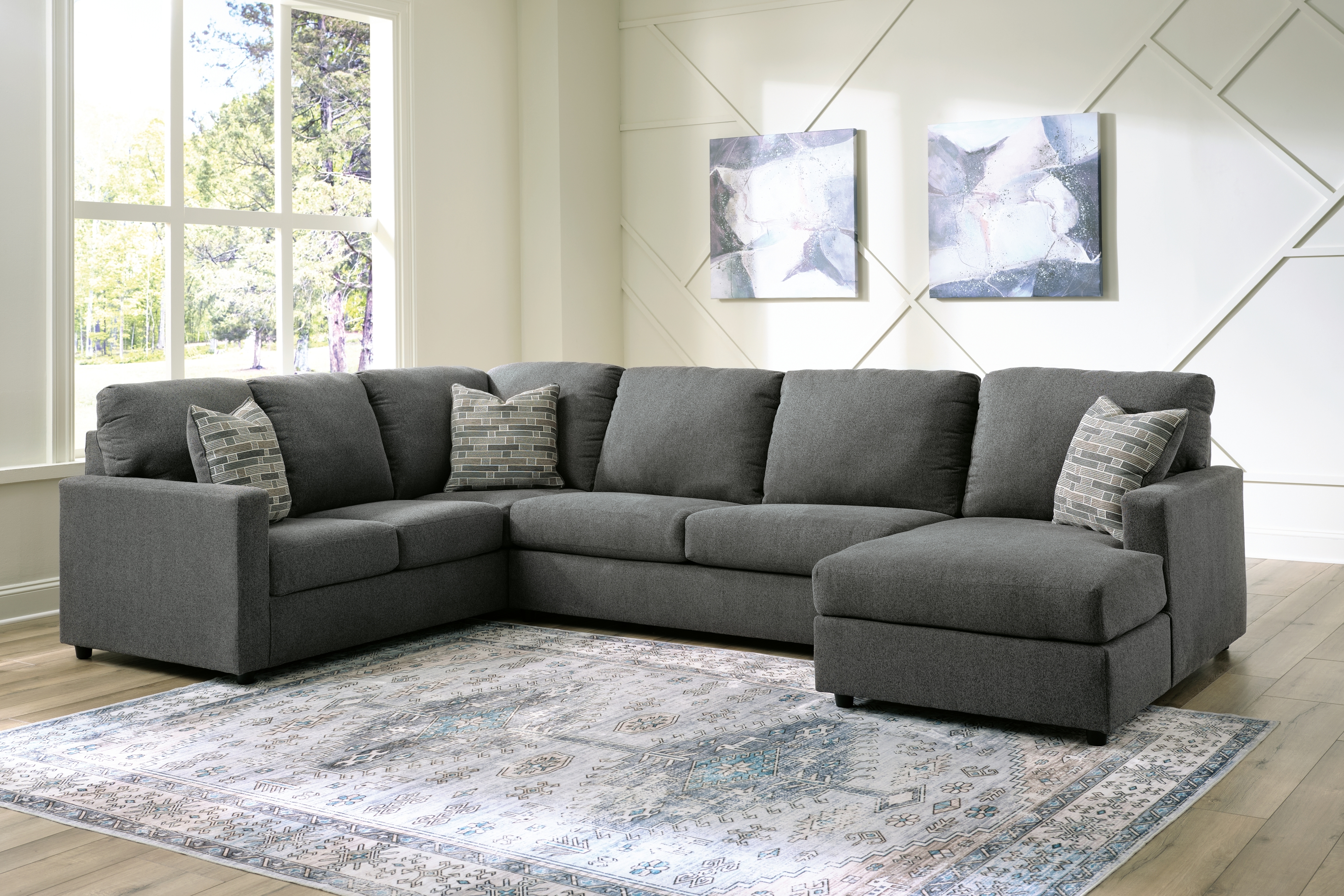 Sectional With Chaise