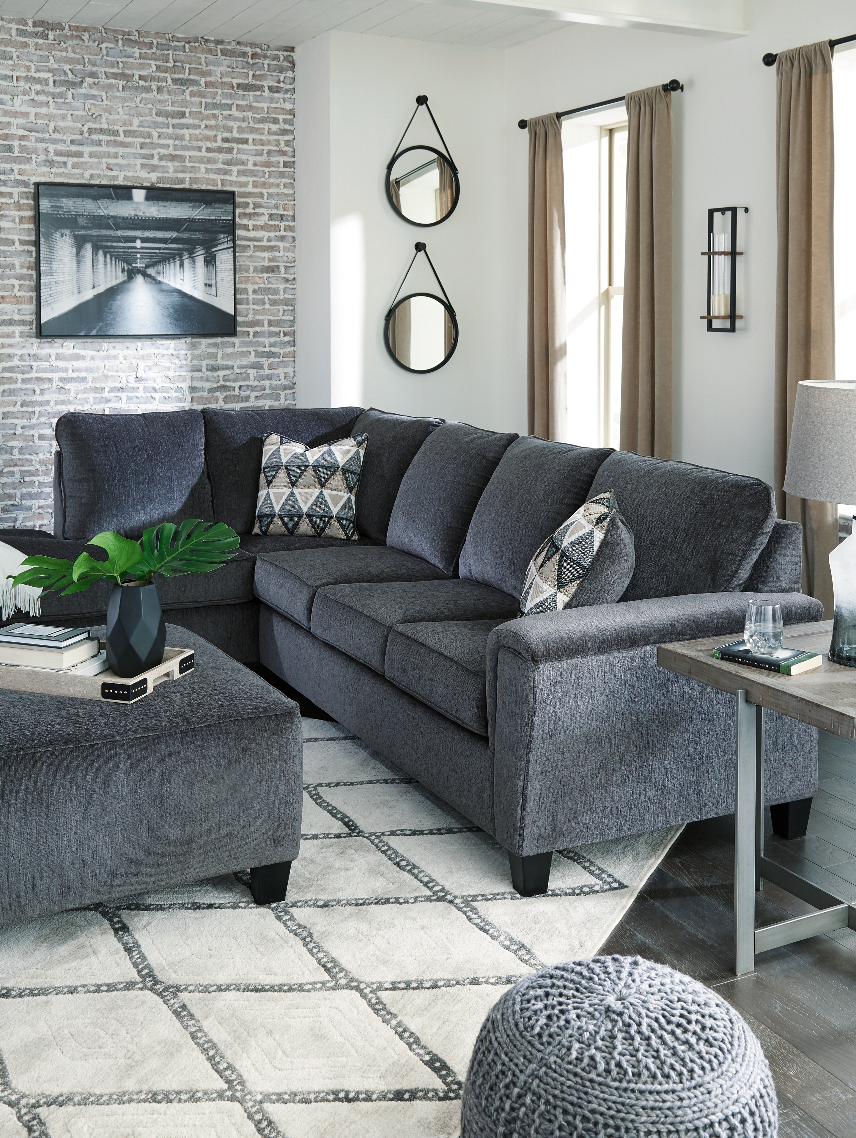 Signature Design by Ashley Abinger 2-Piece Sectional With Chaise