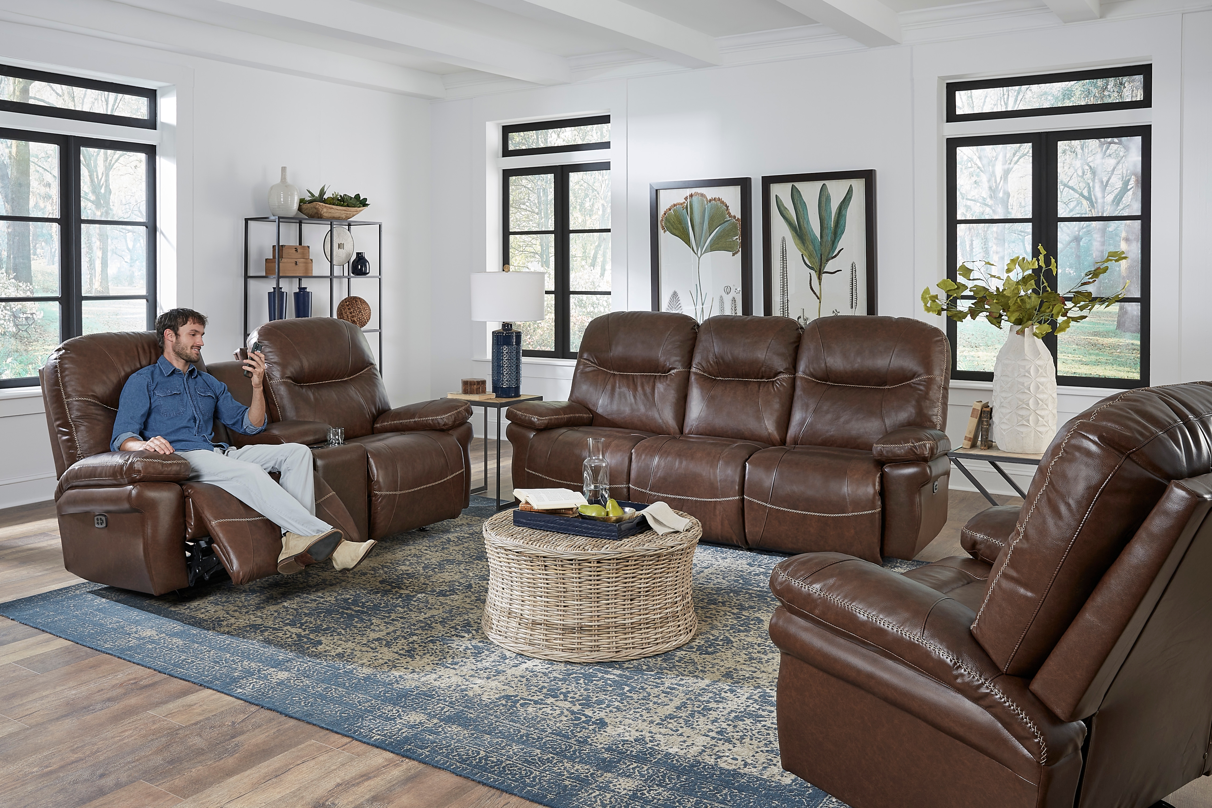 Best Home Furnishings Leya L670CC7 78506L Casual Leather Console