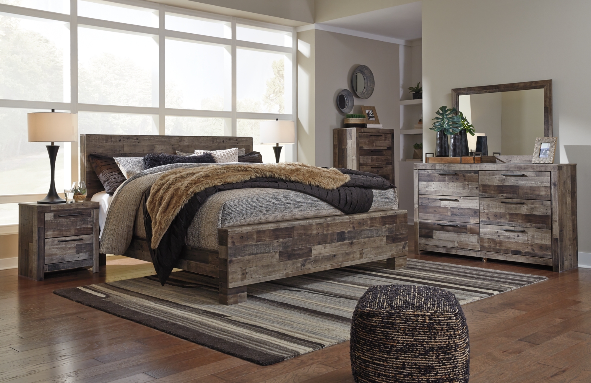 Ashley Derekson King Panel Bed