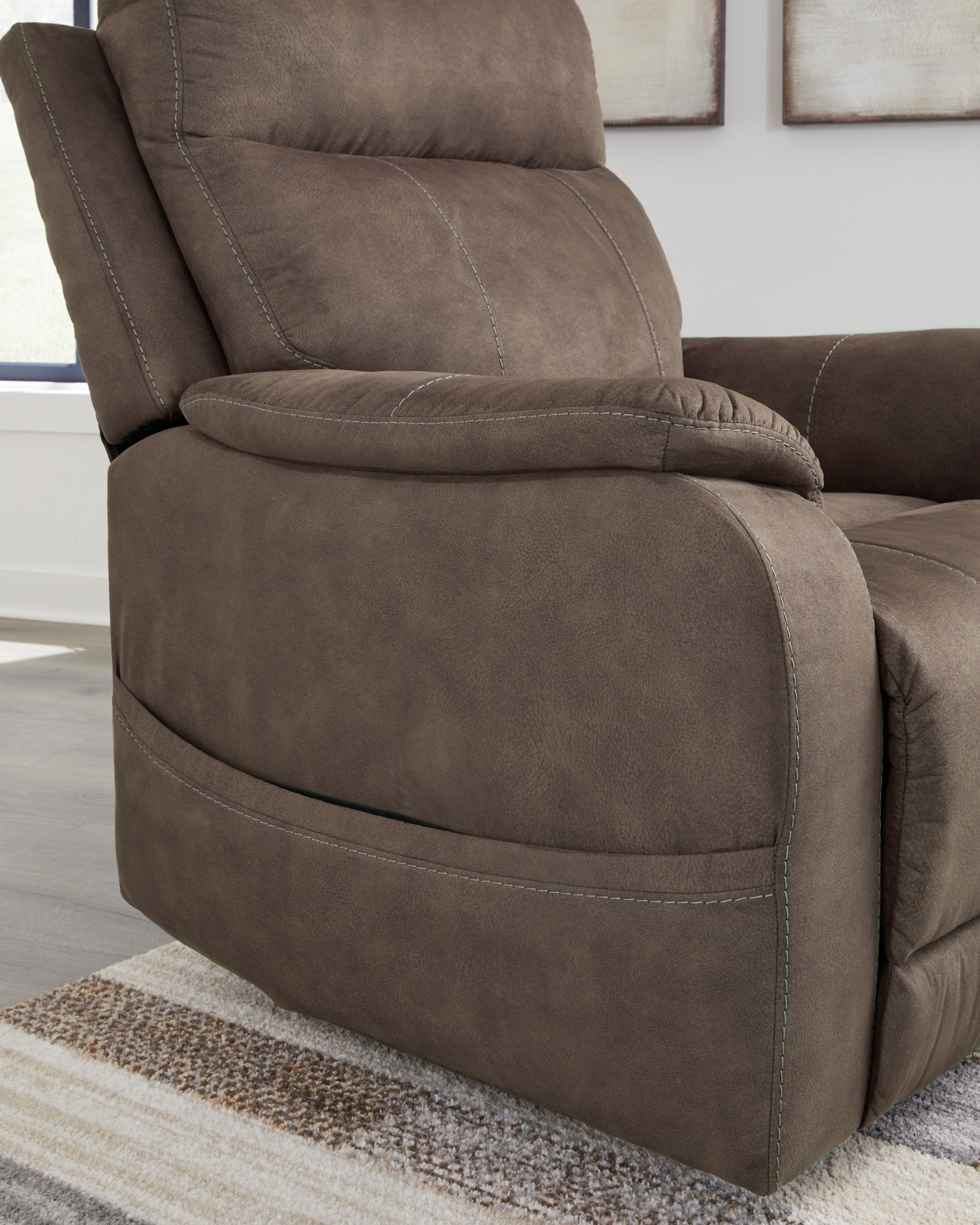 Signature Design by Ashley Crestmeade Power Lift Recliner