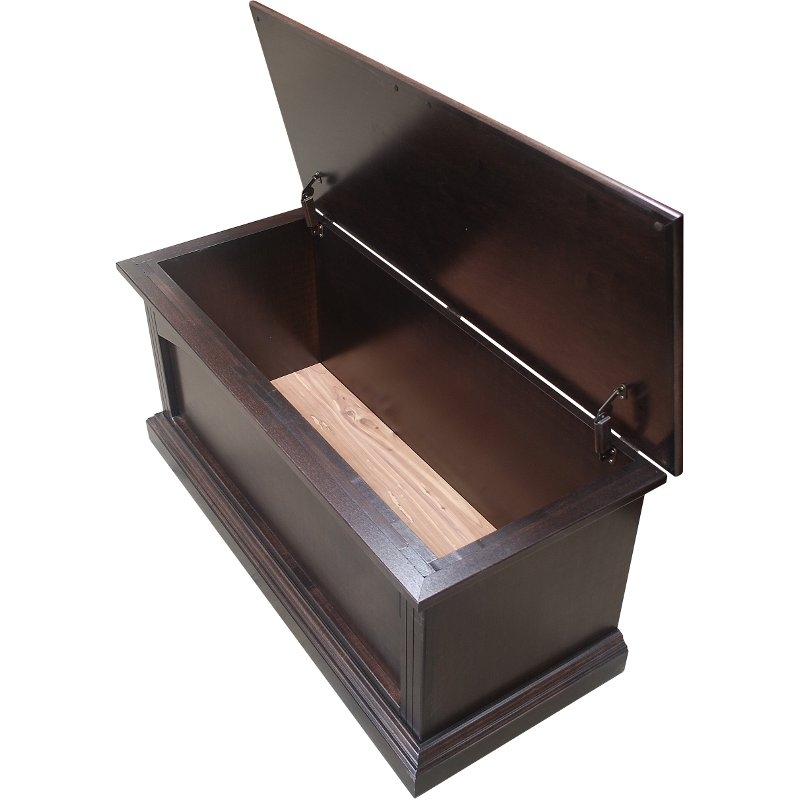 Wolfcraft McKinley Cedar Chest