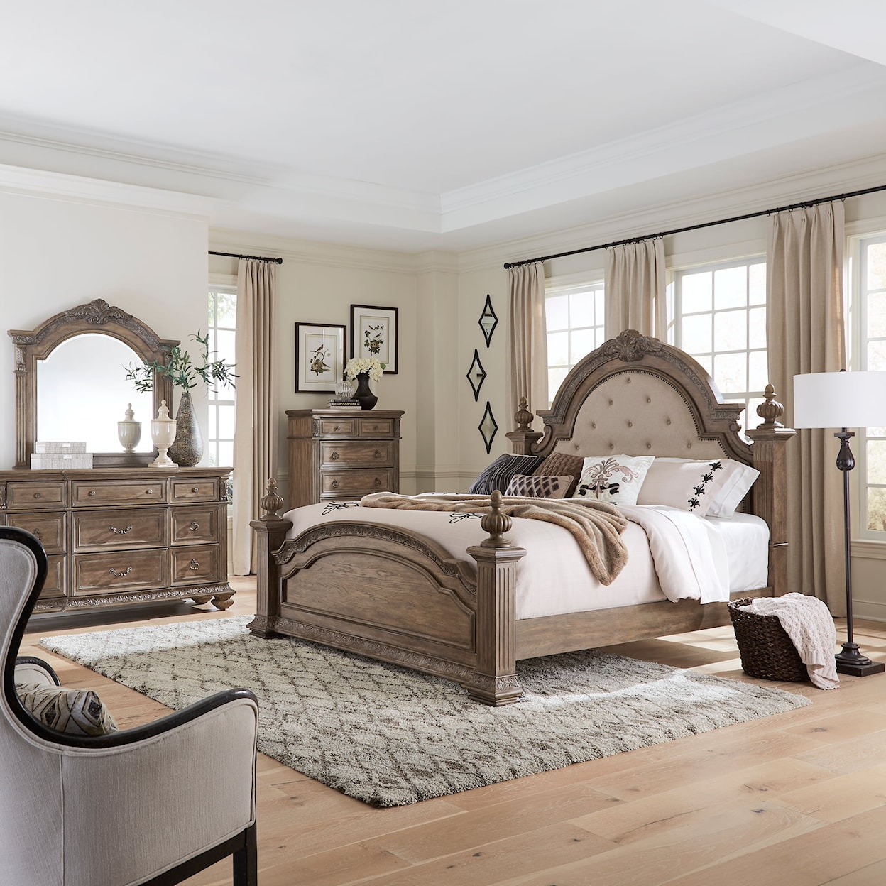 Libby Carlisle Court Queen 4-Piece Bedroom Set