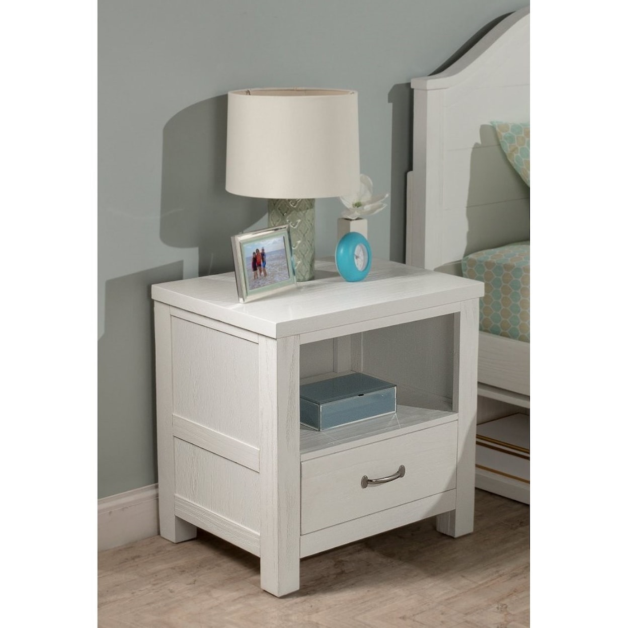 NE Kids Highlands Night Stand