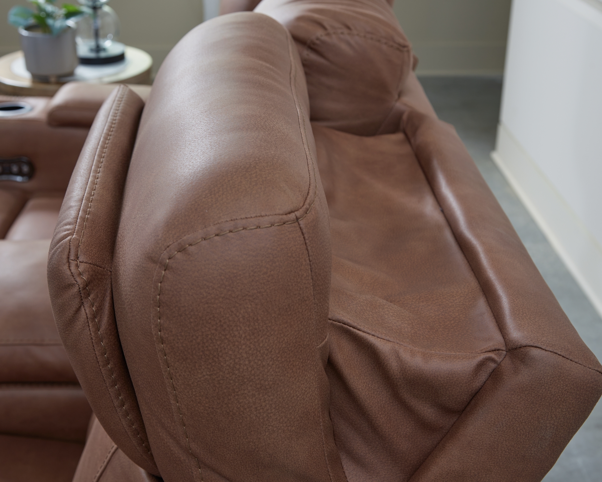 Signature Design by Ashley Clean-Slate Pwr Recliner/Adj Headrest