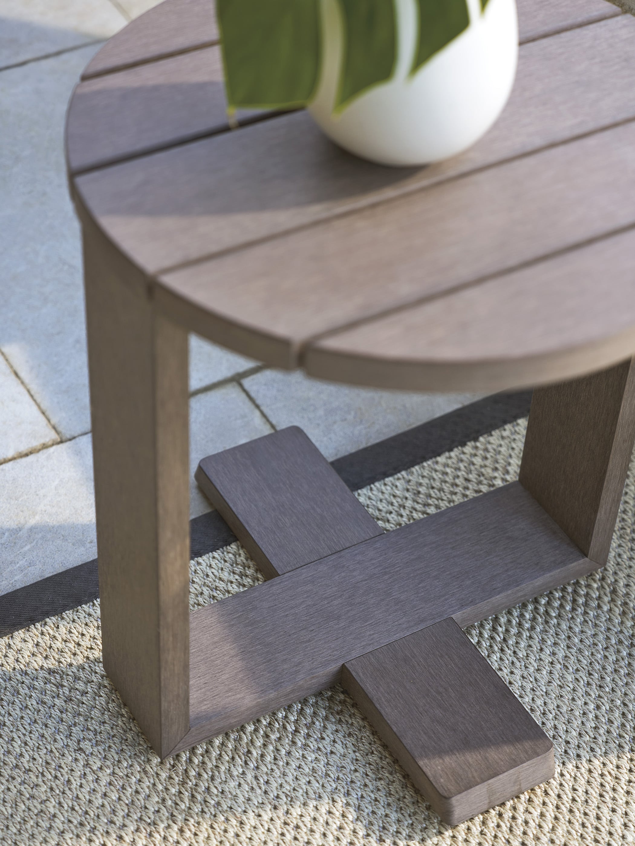 Tommy Bahama Outdoor Living Mozambique Round Table