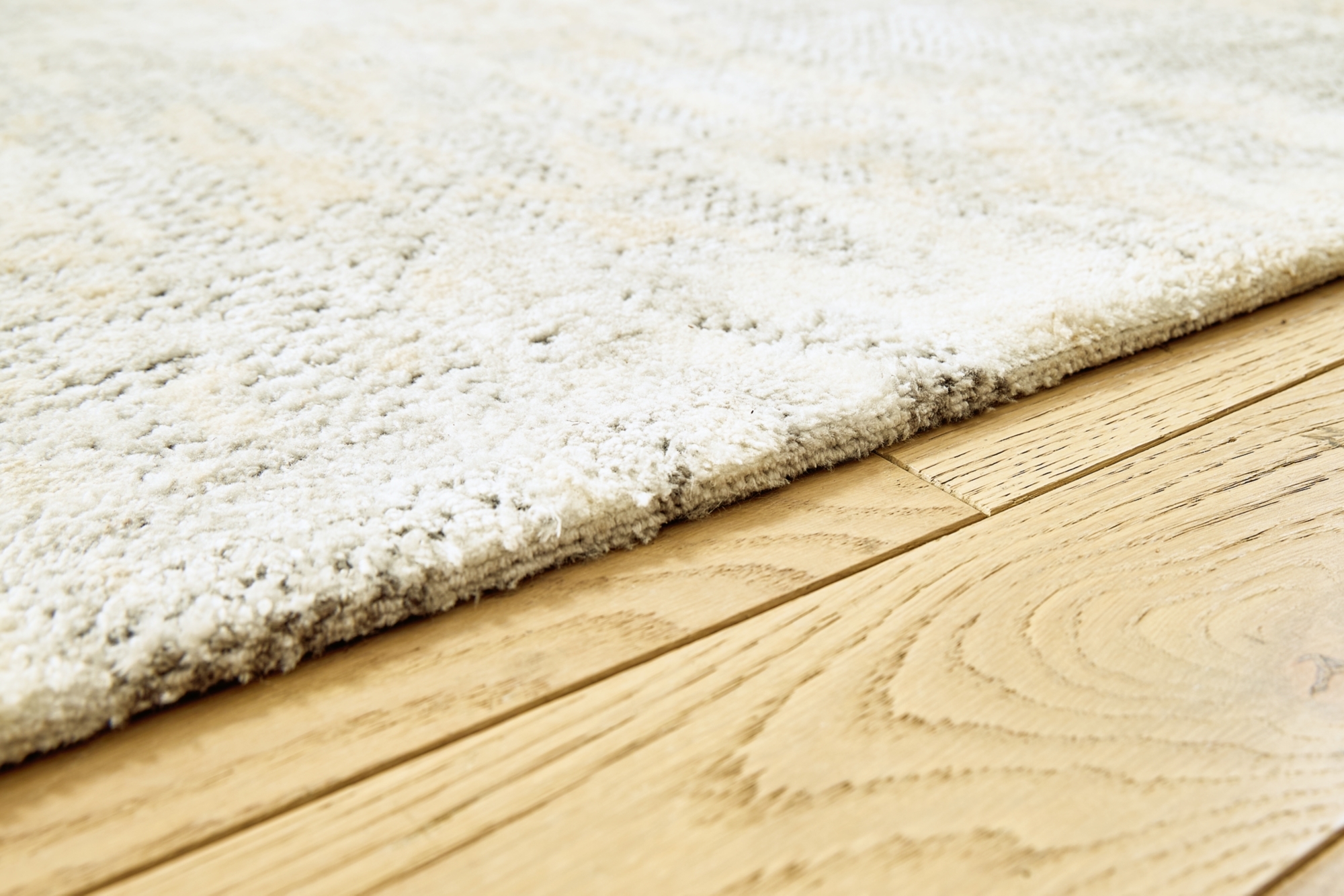Signature Design by Ashley Raif Extra Large Rug
