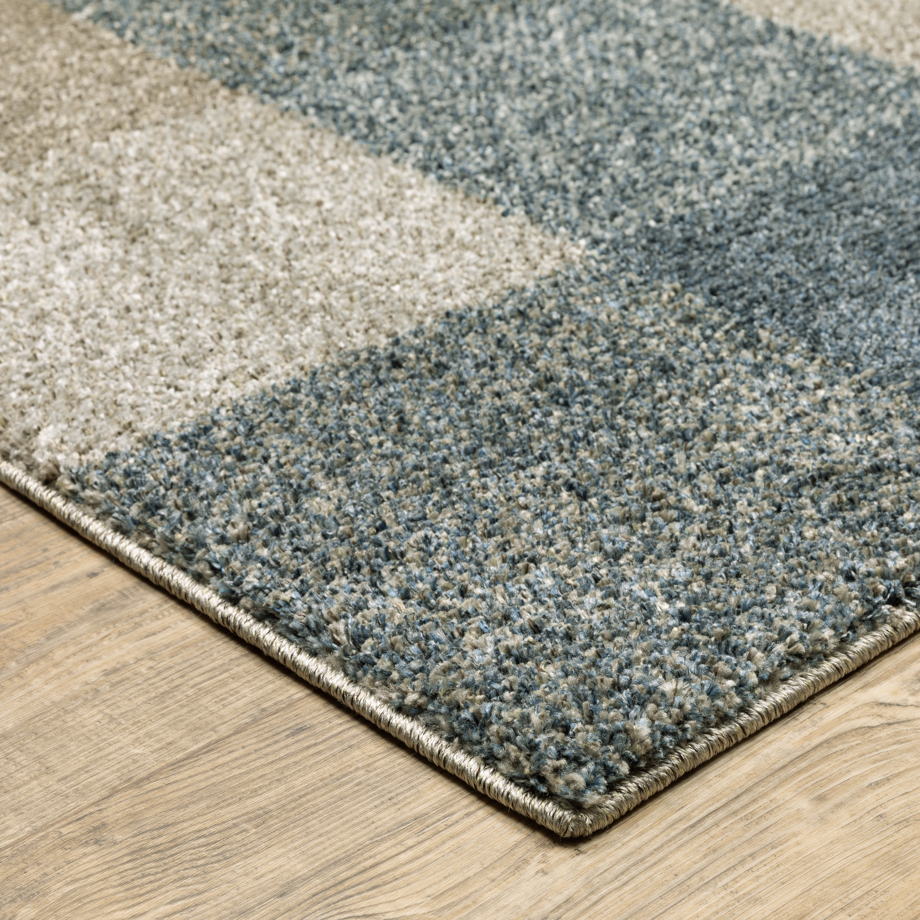 Oriental Weavers Alton 5' 3" X  7' 6"  Rug