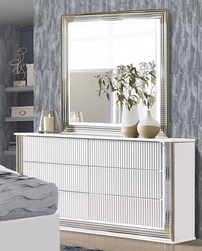 Global Furniture ASPEN ASPENWHITEMR W/ LED Contemporary Square