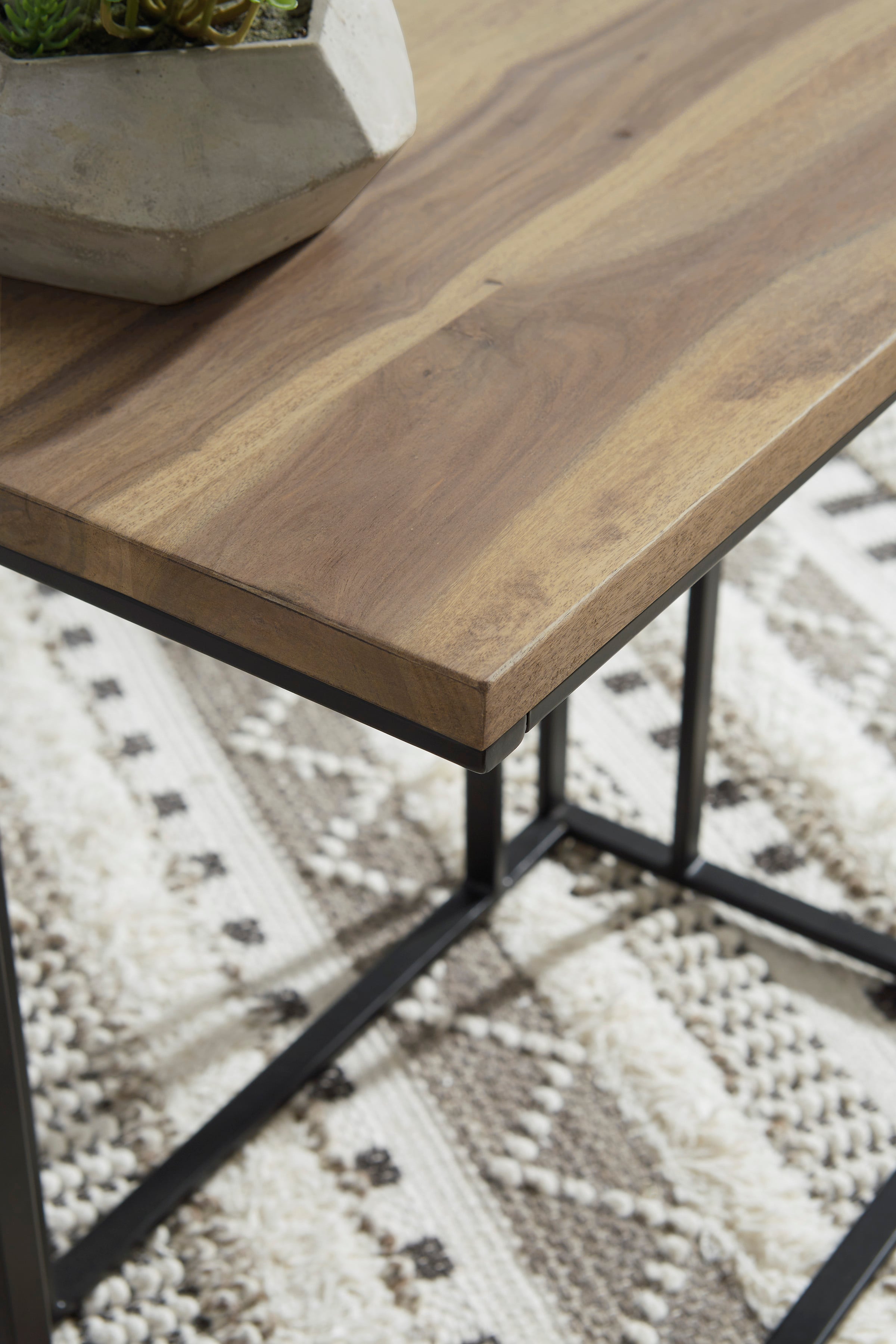 Signature Design by Ashley Bellwick Casual Chairside End Table