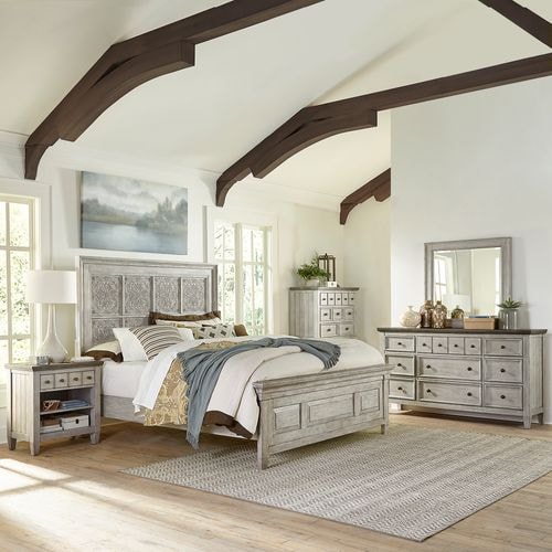 Farmhouse 5-Piece Decorative King Panel Bedroom Group with Charging Station