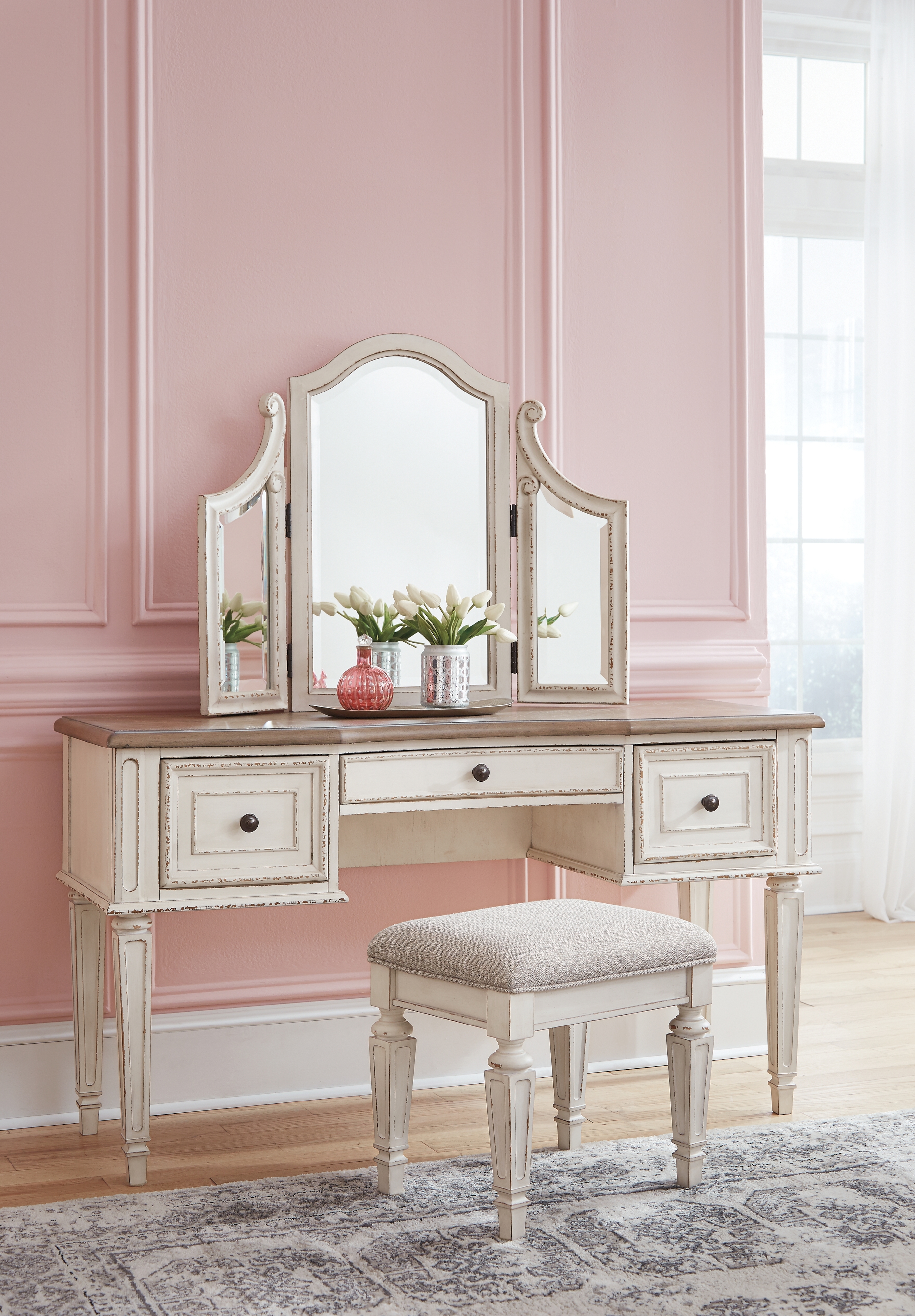 Vanity/Mirror/Stool (3/Cn)