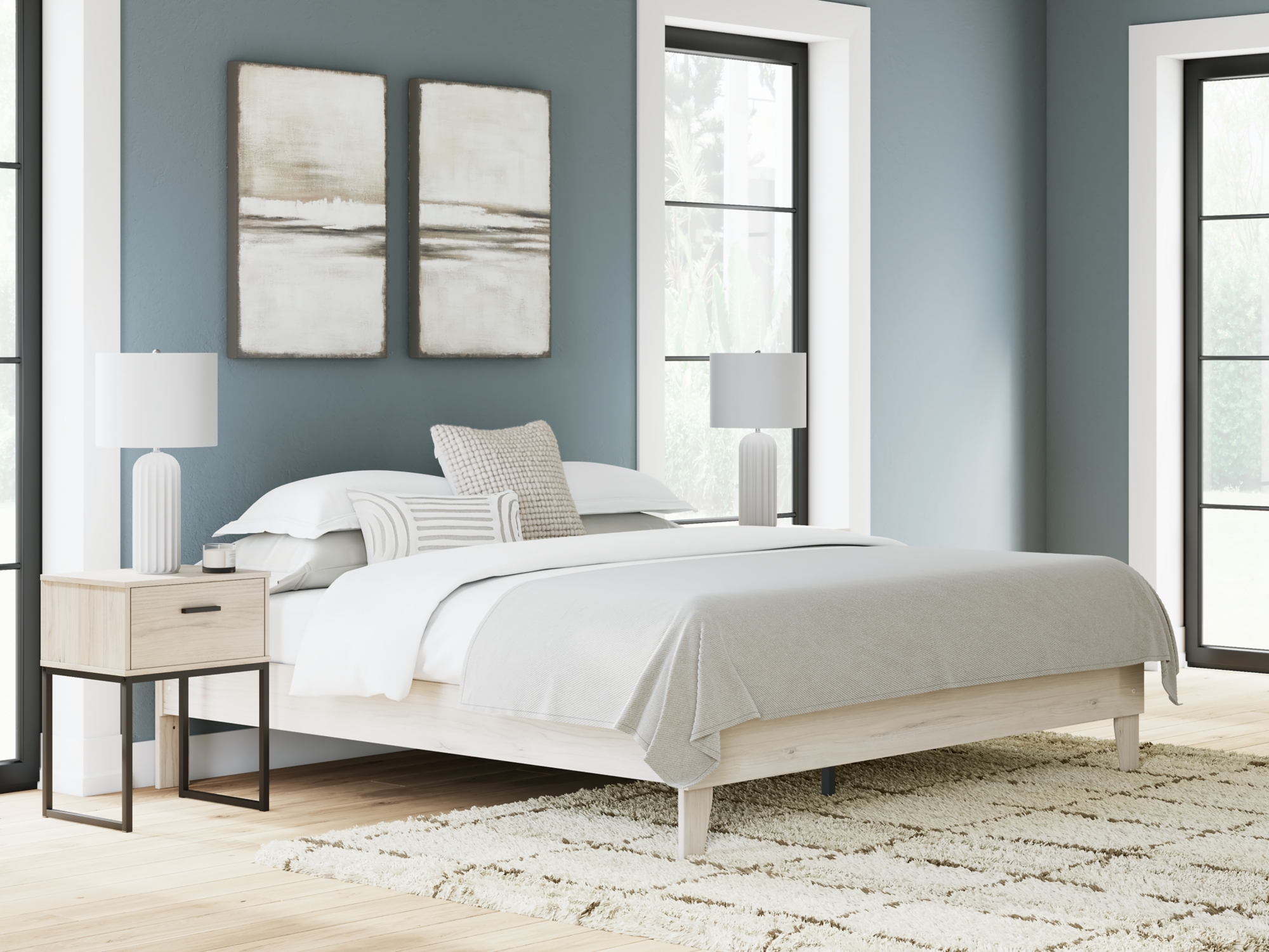 Signature Design by Ashley Socalle King Platform Bed
