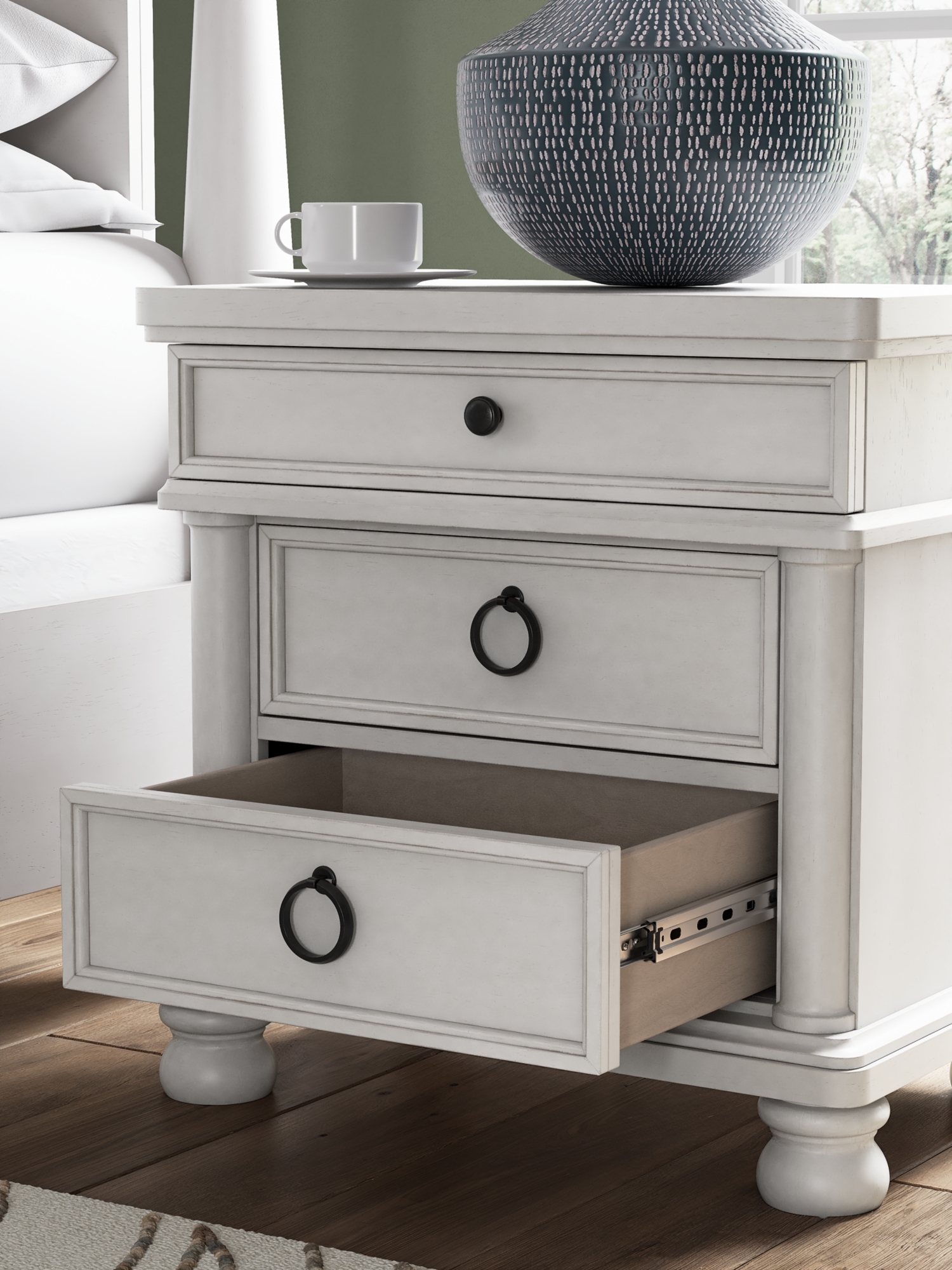 Signature Design by Ashley Rowlenstown 3-Drawer Nightstand