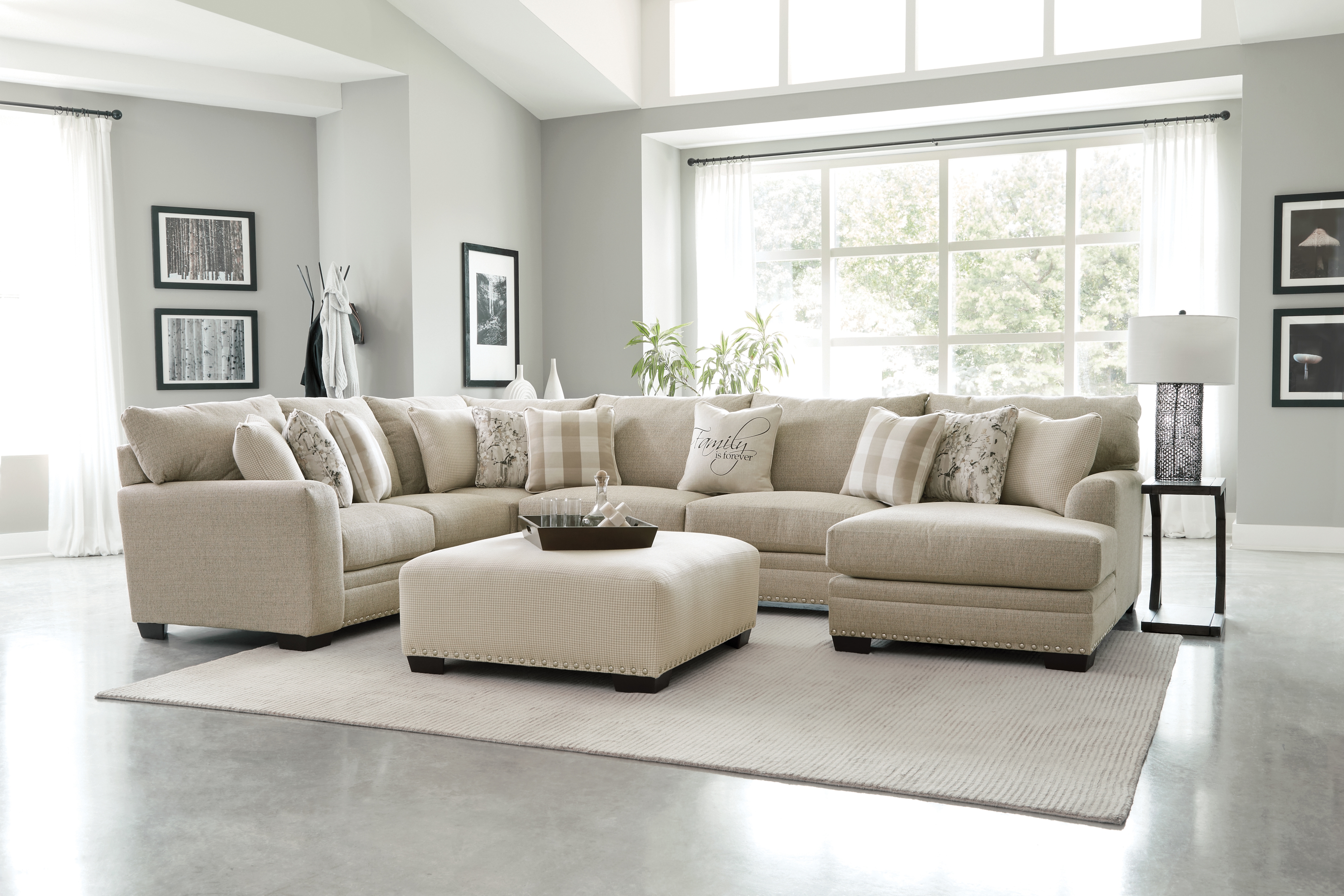 Jackson Furniture Salem 5-Piece Sectional Sofa with Cocktail Ottoman