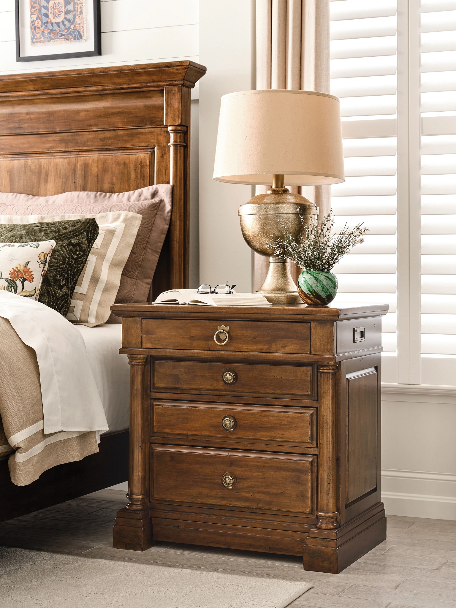 4-Drawer Bachelor's Bedroom Chest