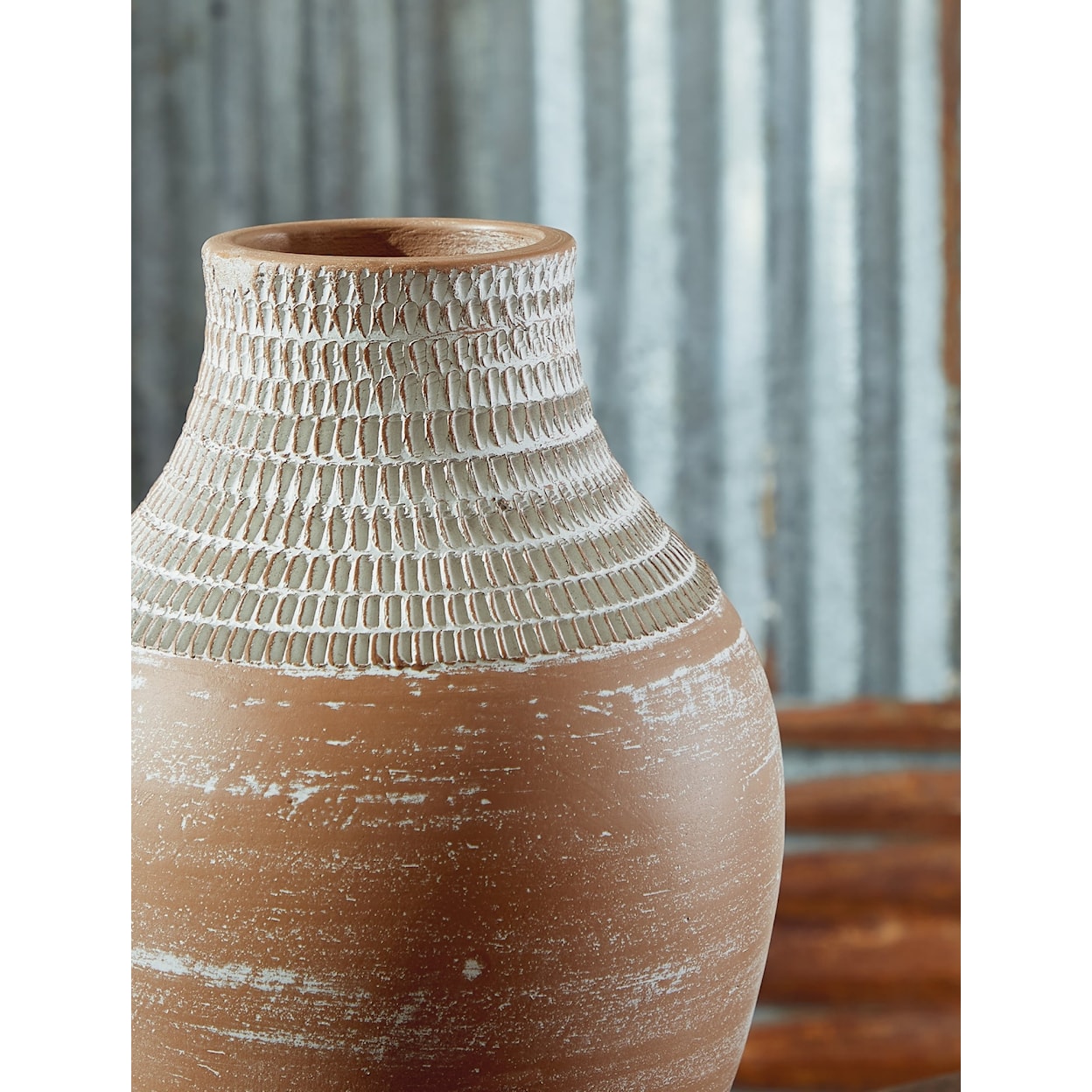 Signature Design by Ashley Reclove Vase