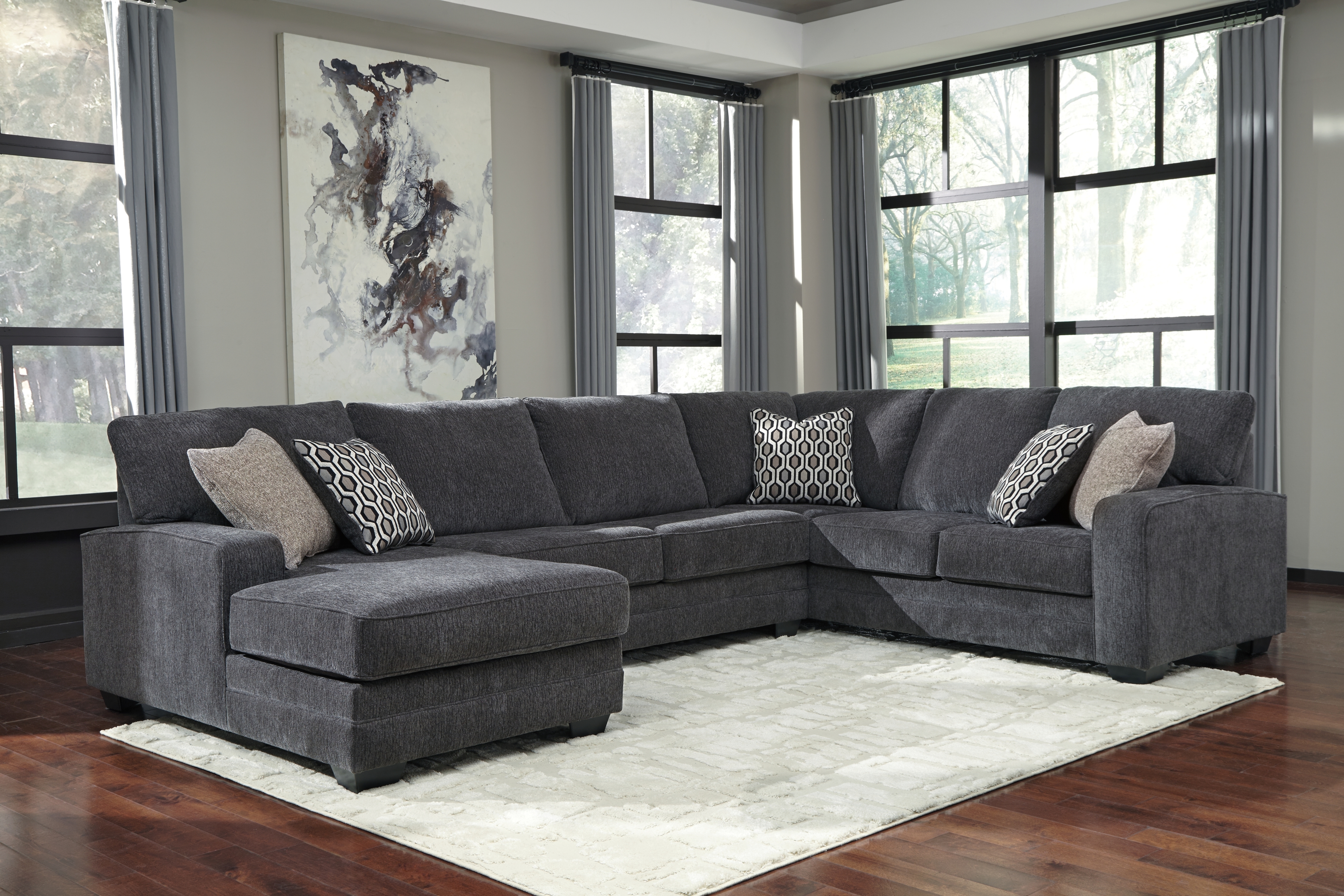 Sectional With Chaise