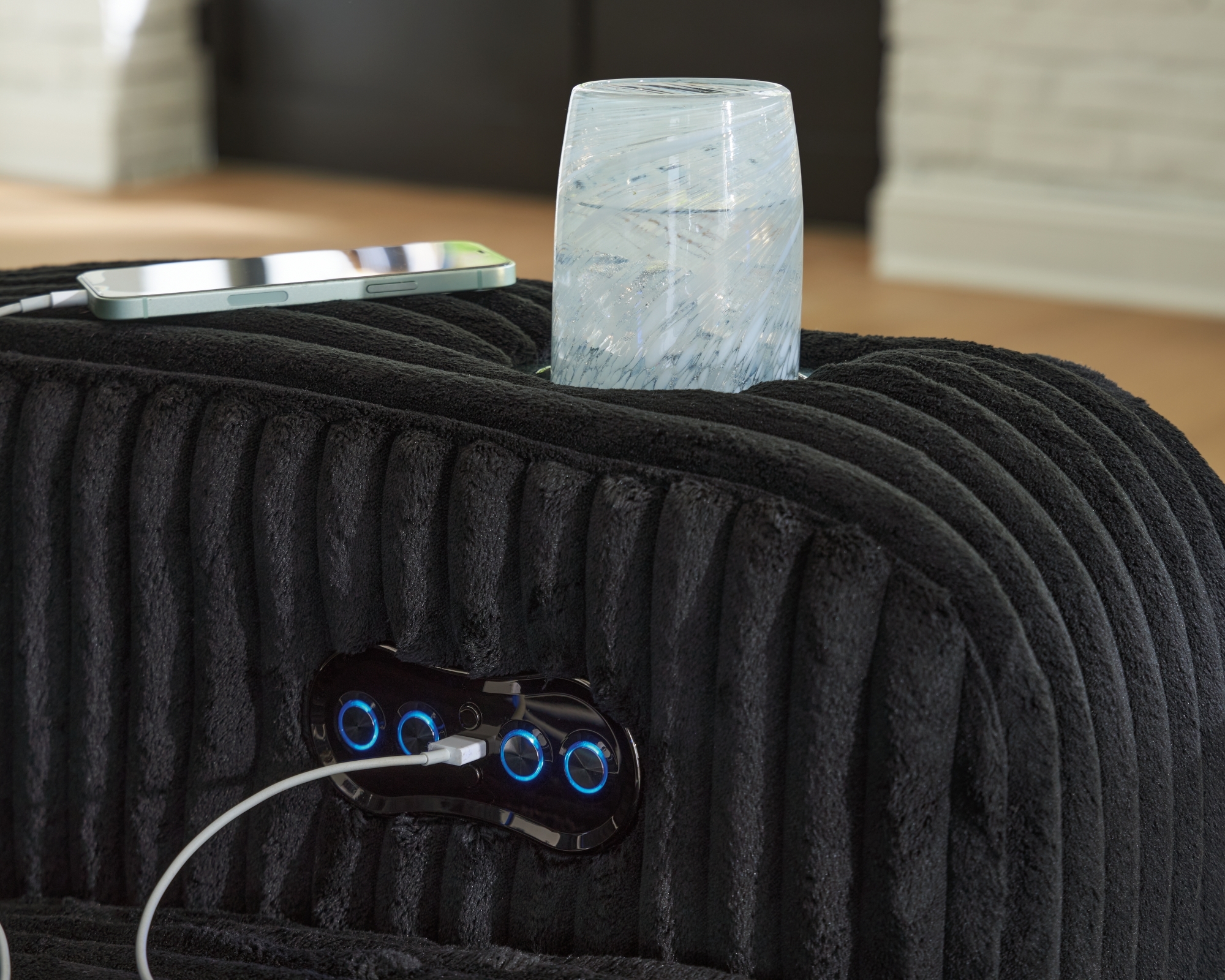 Signature Design by Ashley Forest Lake Pwr Rec Sofa With Adj Headrest