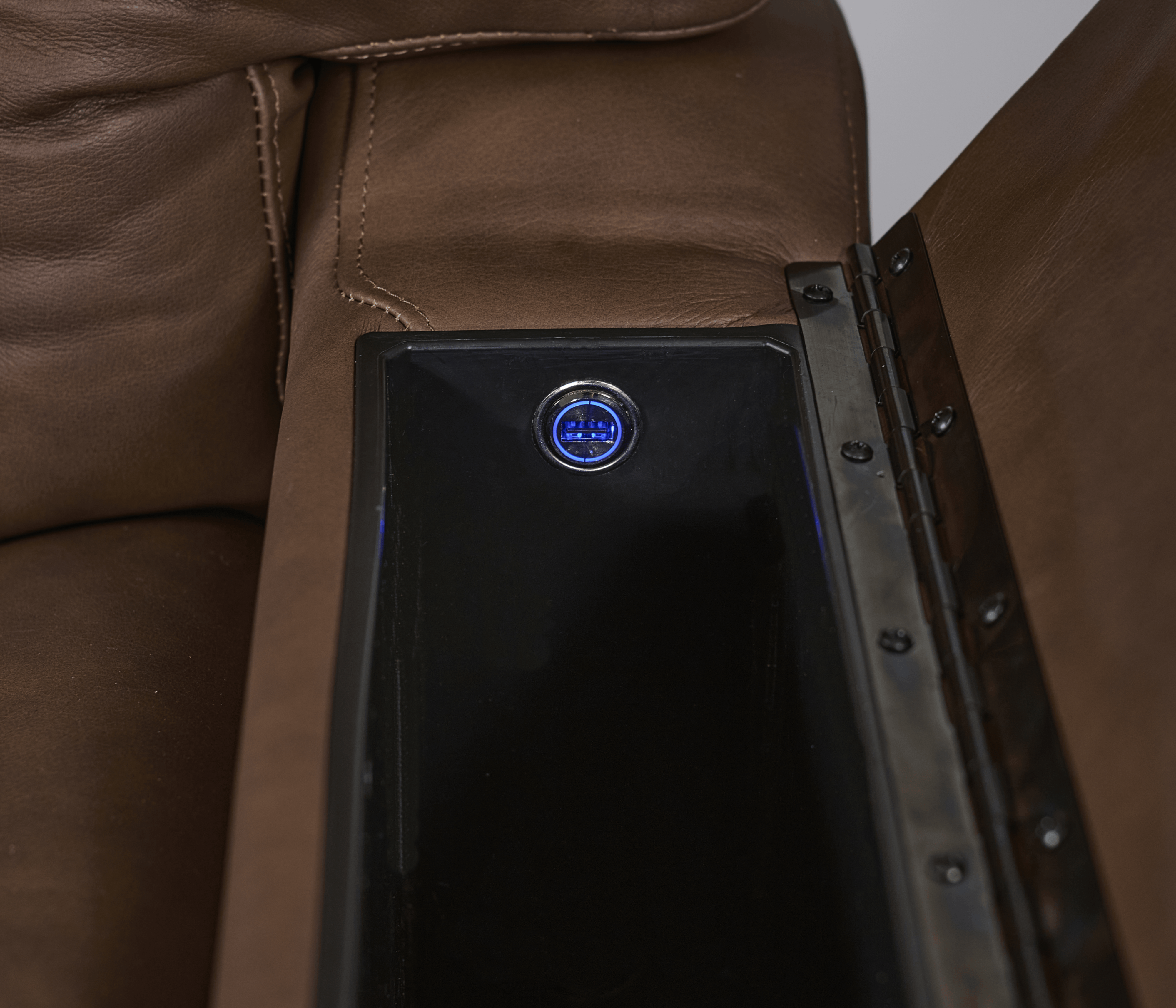 UltraComfort UltraCozy Medium Power Recliner