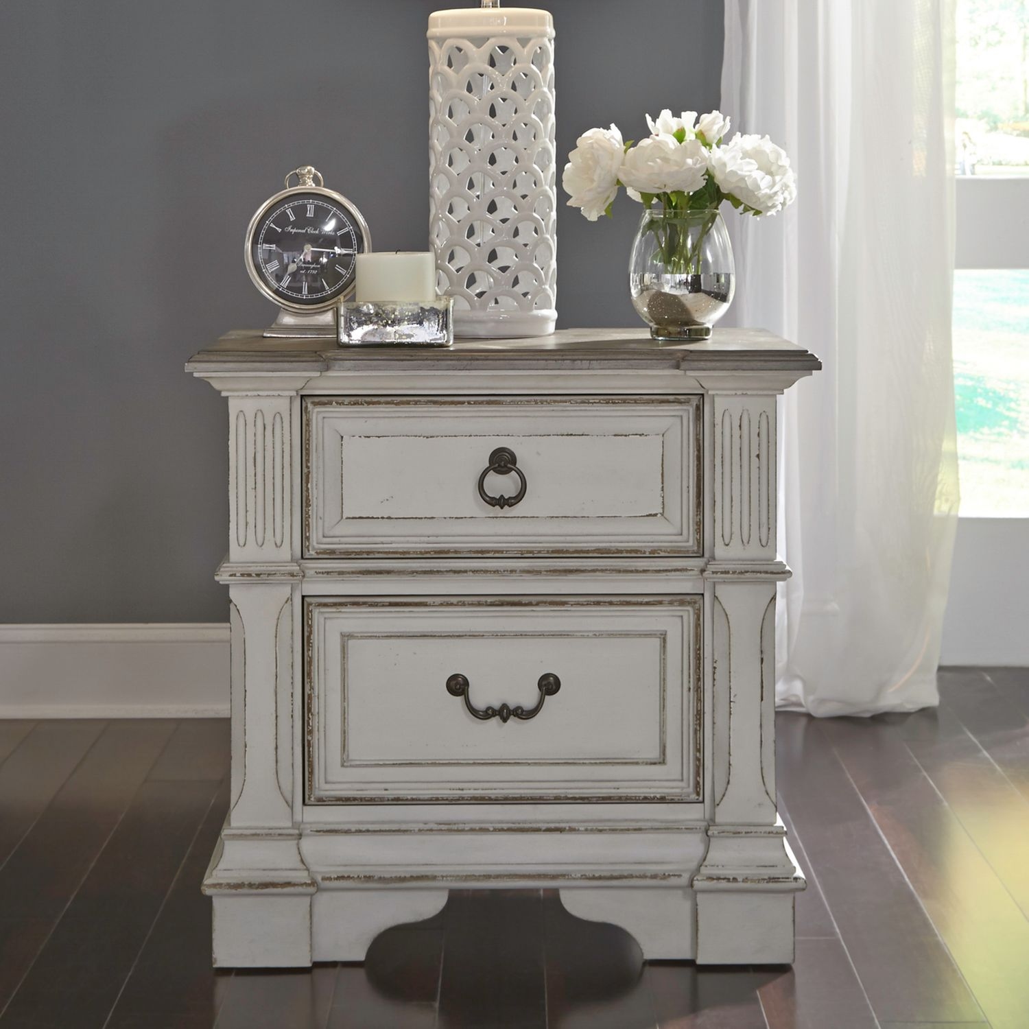 Liberty Furniture Abbey Park 2-Drawer Nightstand