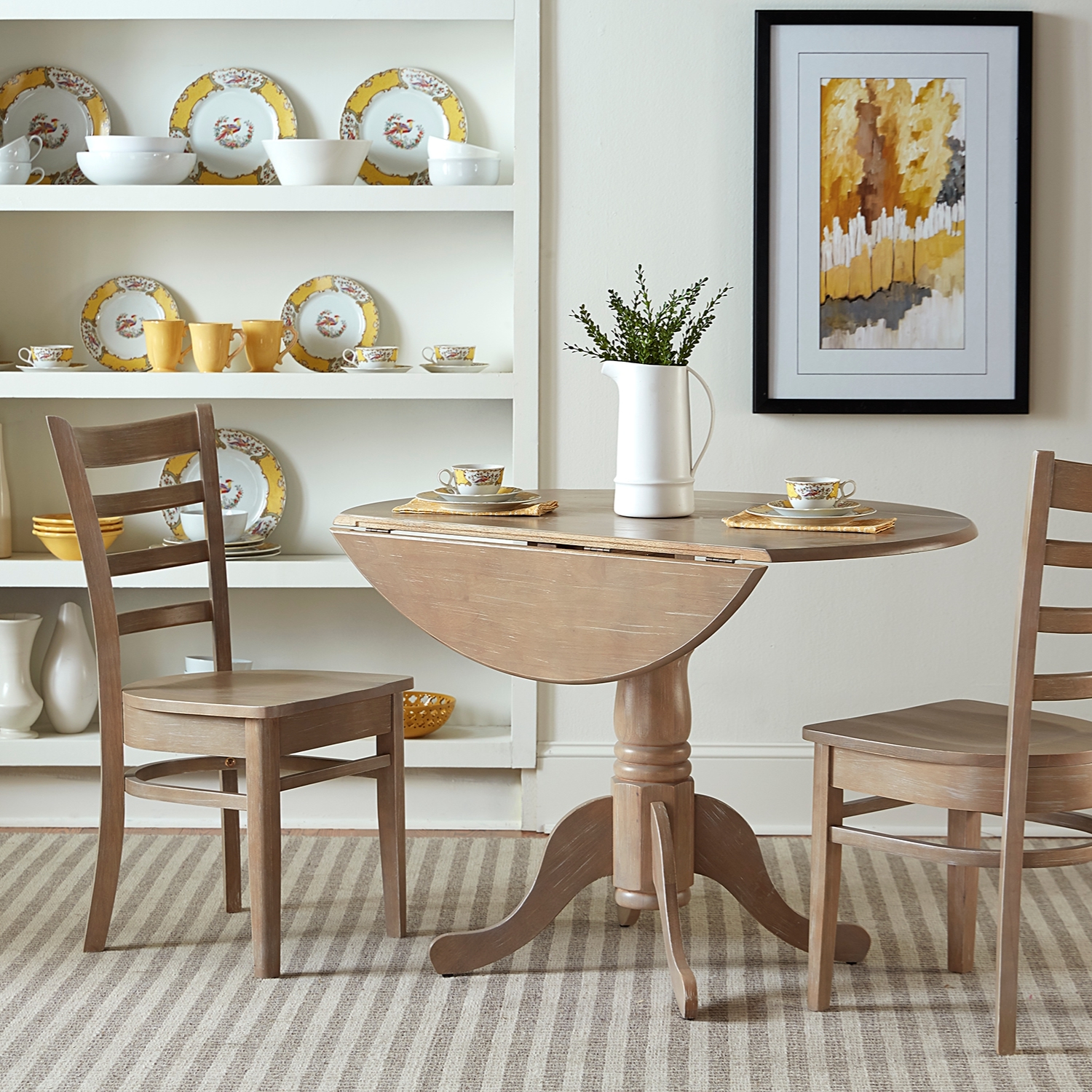 Cottage Round Single Pedestal Dining Table with Dropleaf