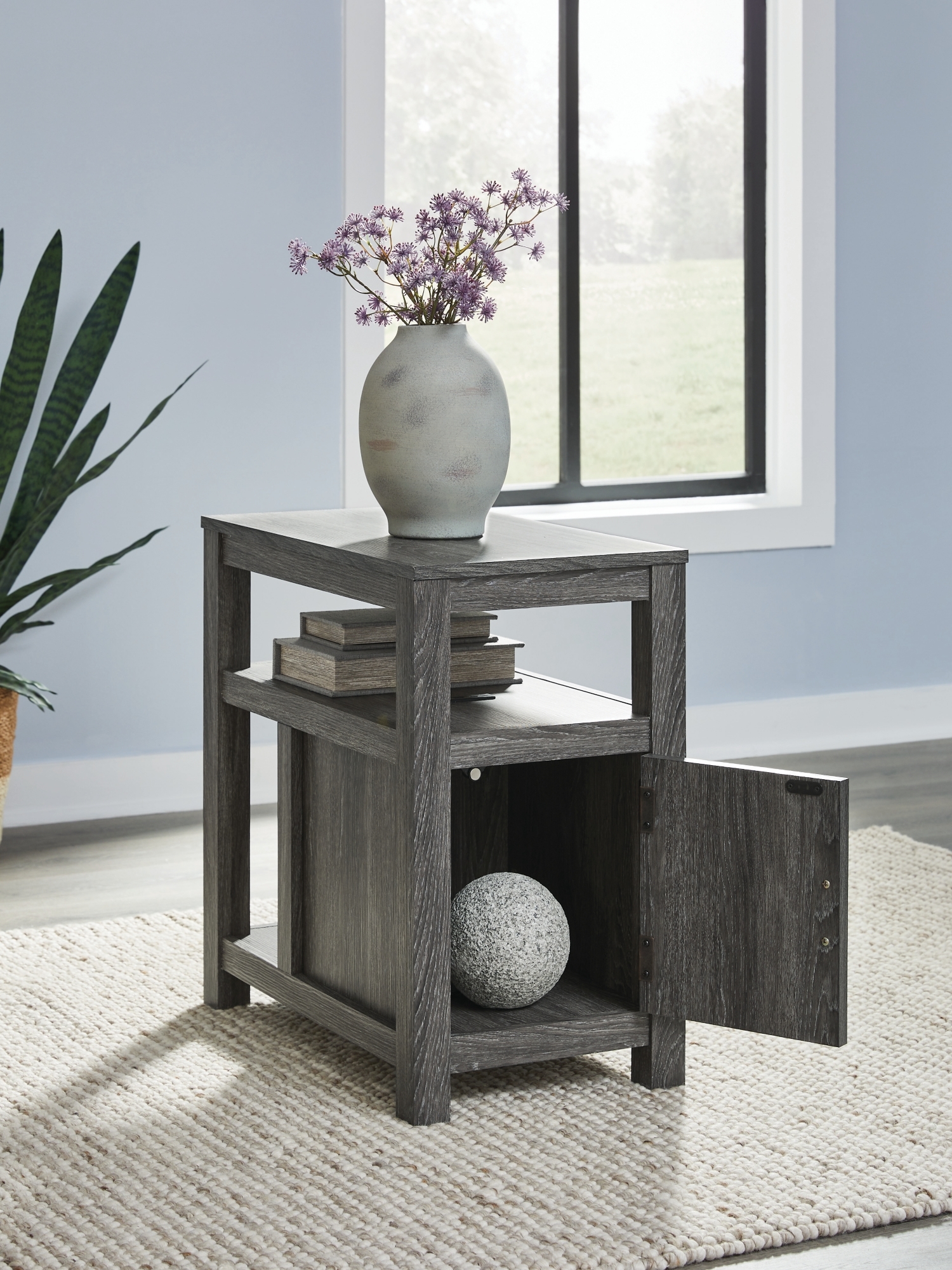 Ashley Signature Design Fendenmore Chairside End Table
