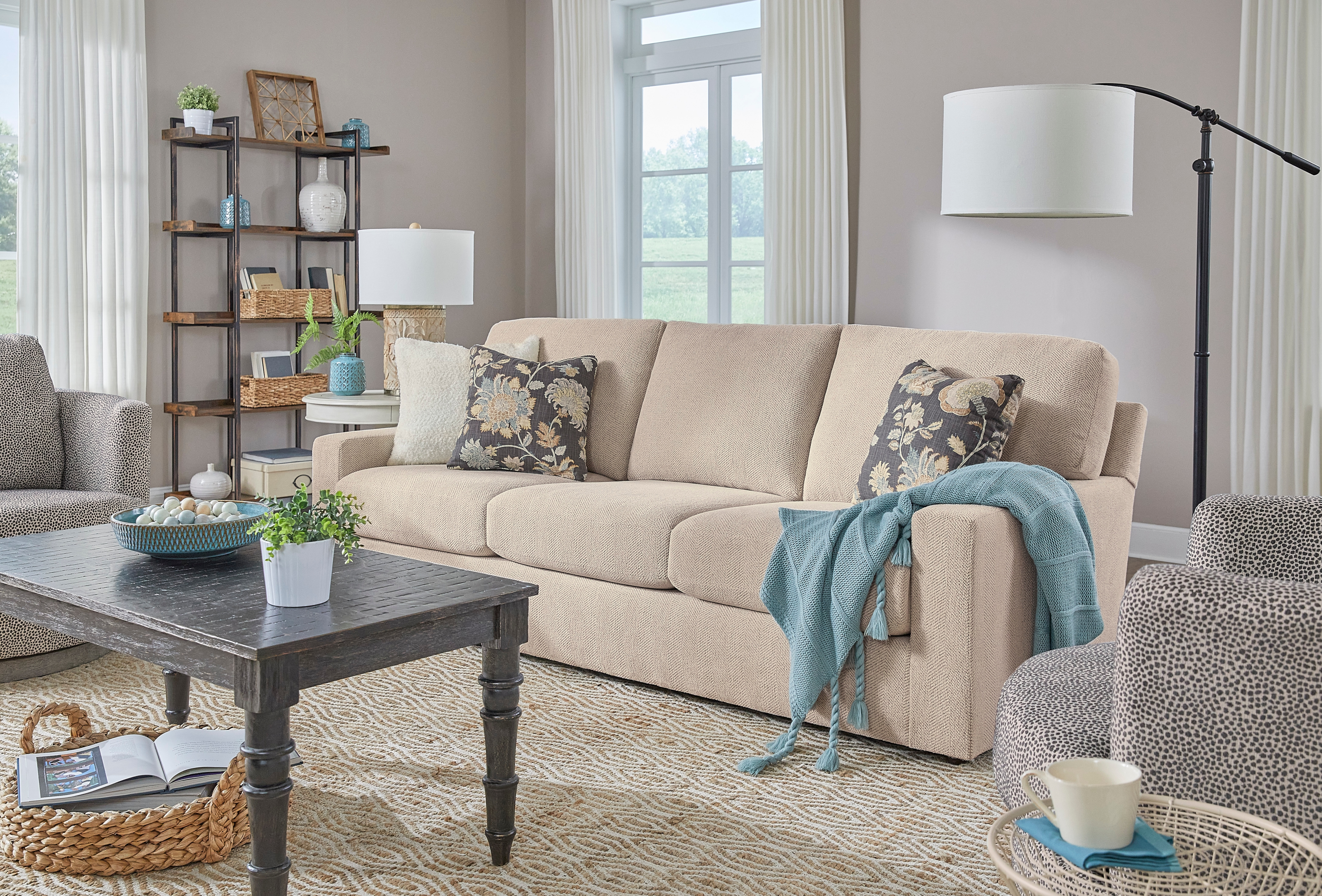 Best Home Furnishings Dovely Sofa