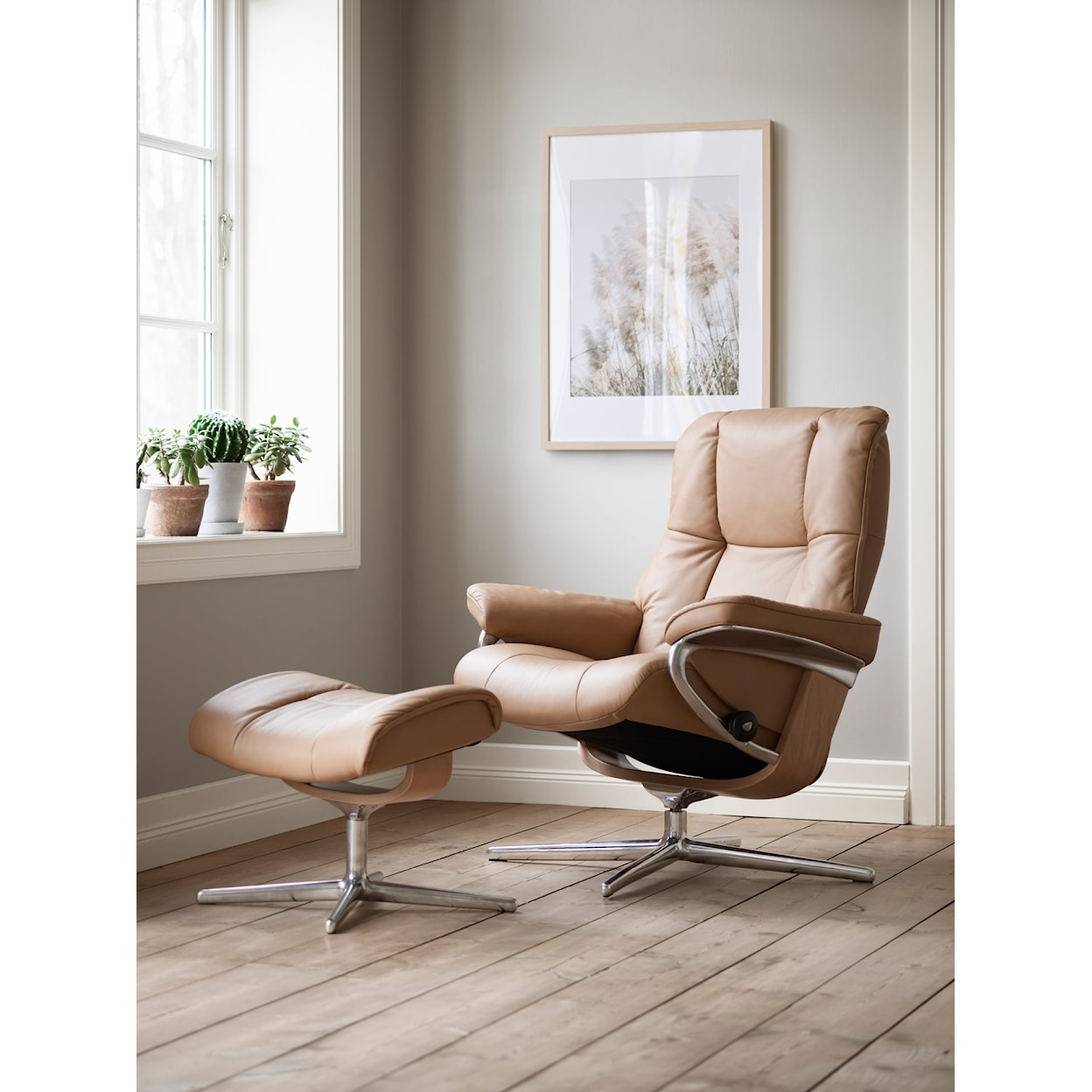 Stressless by Ekornes Mayfair Mayfair Large Recliner and Ottoman