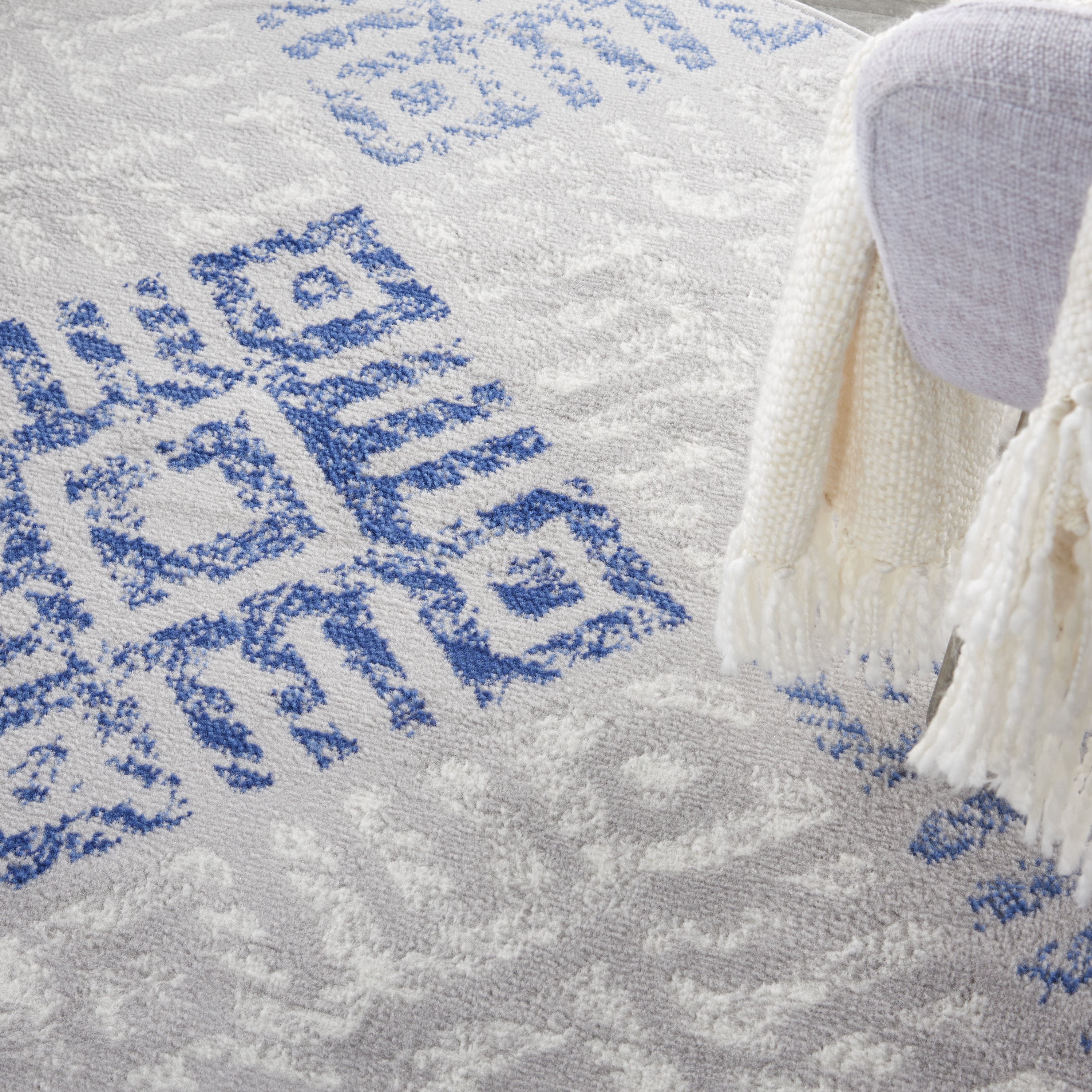 Nourison Whimsicle 5' Round  Rug